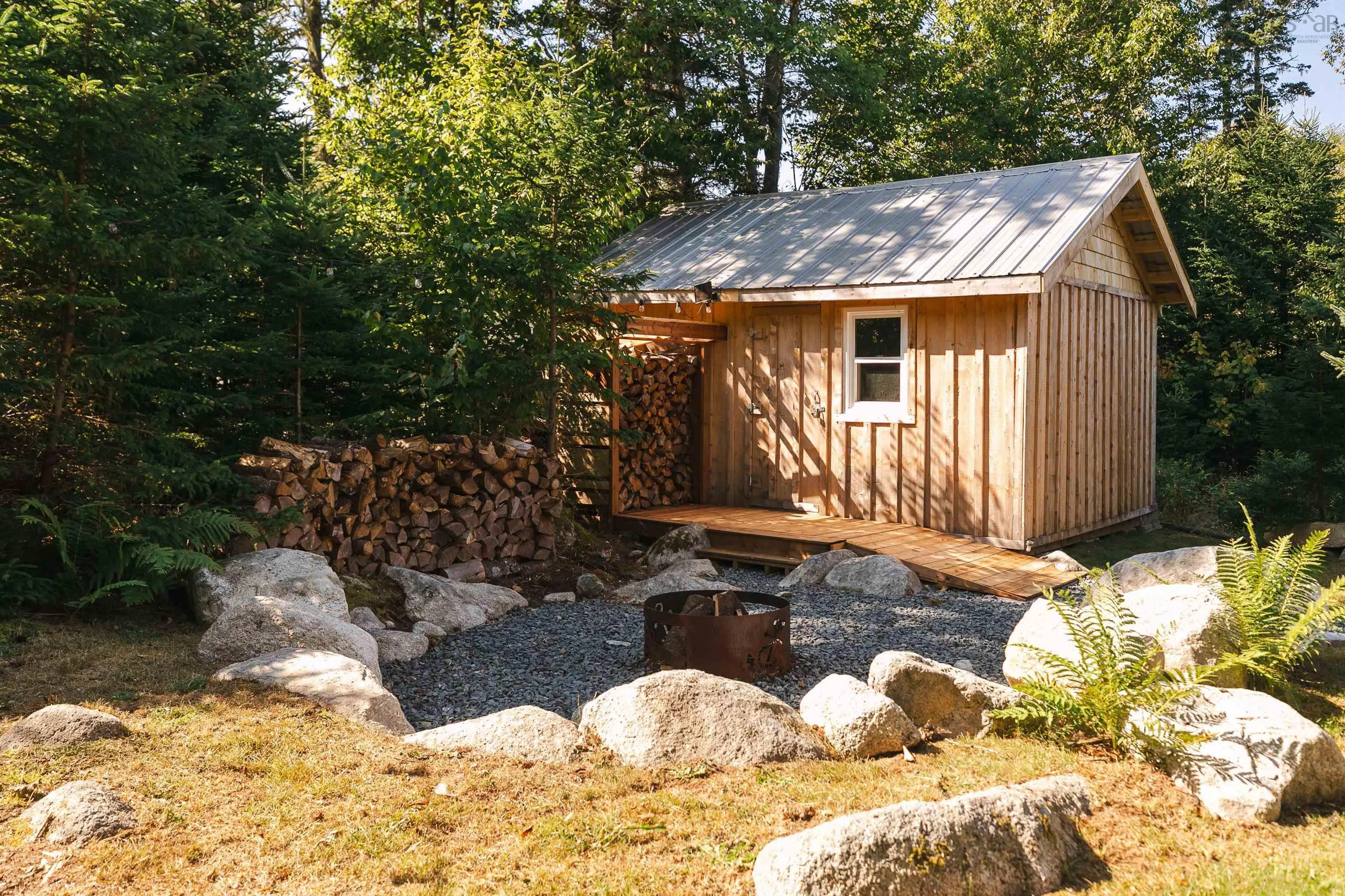 11504 Peggys Cove Road, Seabright, NS B3Z 2Y9, 2 Bedrooms Bedrooms, ,1 BathroomBathrooms,Residential,For Sale,Peggys Cove,202522847