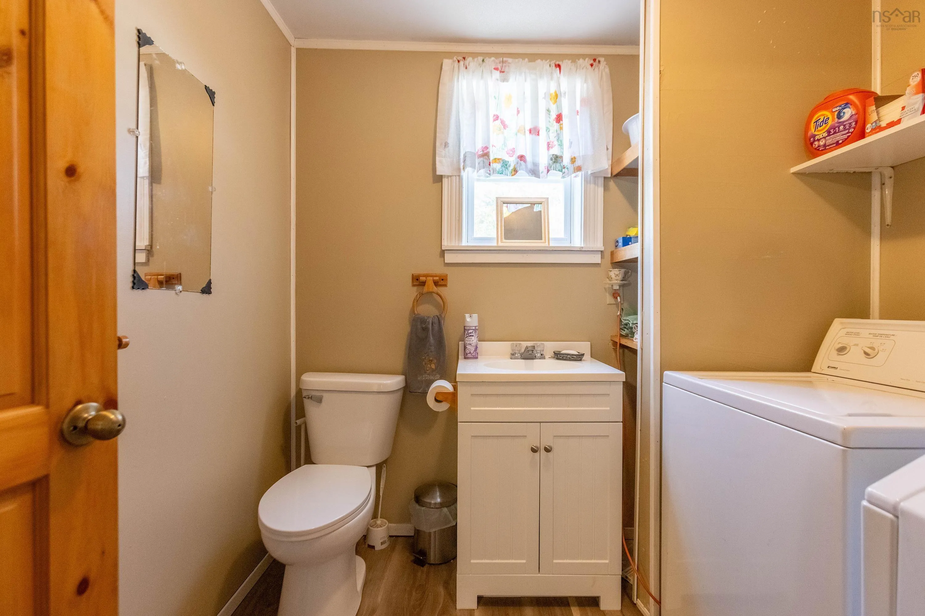 29 South Albion Street, Amherst, NS B4H 2W3, 2 Bedrooms Bedrooms, ,2 BathroomsBathrooms,Residential,For Sale,South Albion,202525460