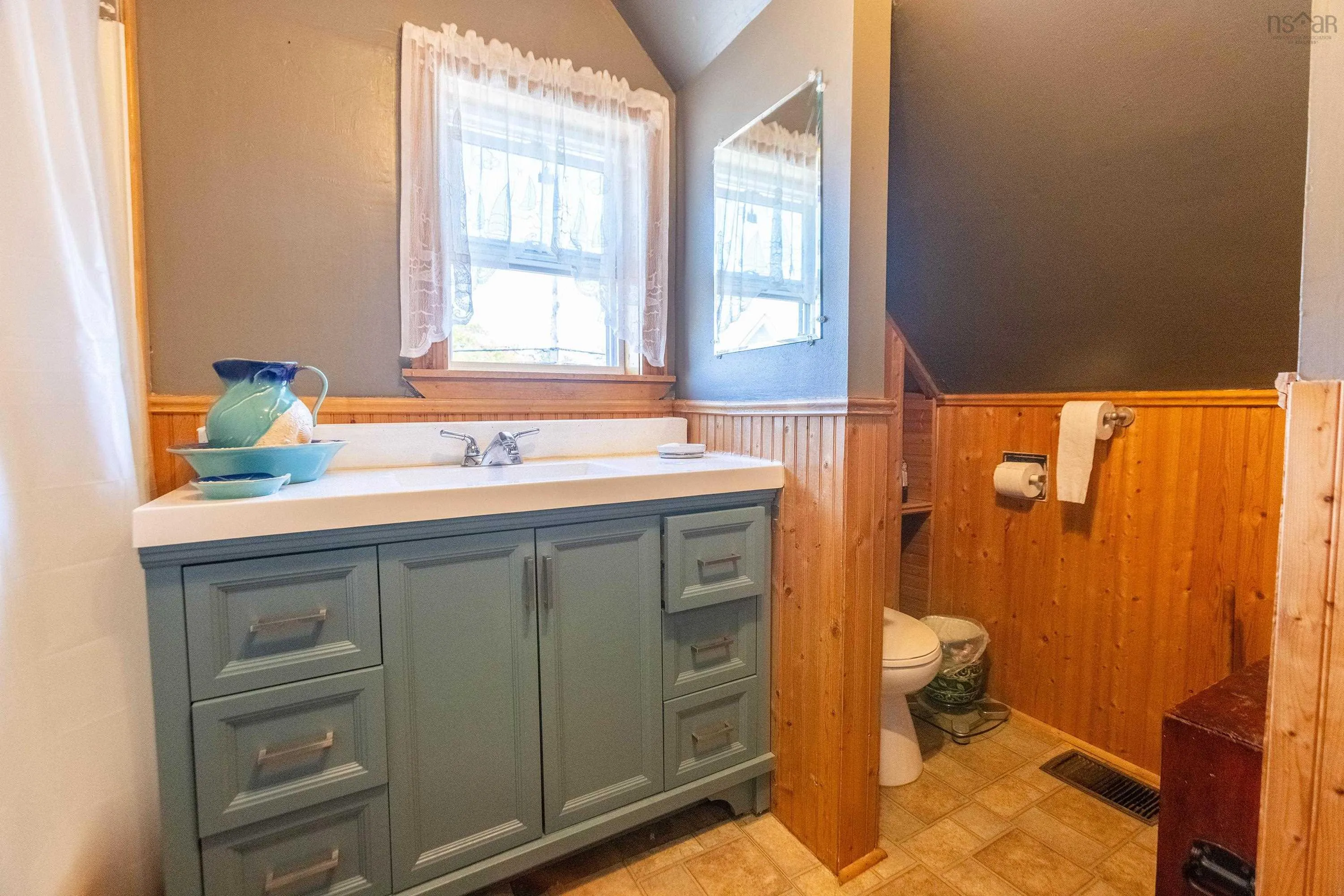 29 South Albion Street, Amherst, NS B4H 2W3, 2 Bedrooms Bedrooms, ,2 BathroomsBathrooms,Residential,For Sale,South Albion,202525460