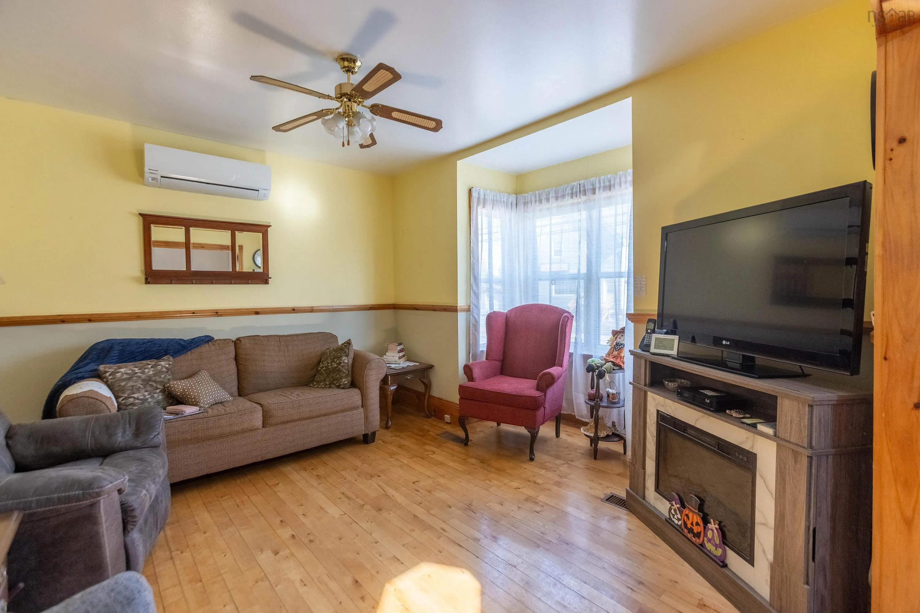29 South Albion Street, Amherst, NS B4H 2W3, 2 Bedrooms Bedrooms, ,2 BathroomsBathrooms,Residential,For Sale,South Albion,202525460