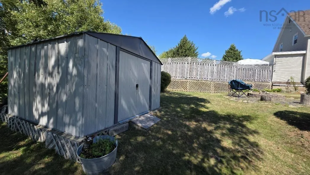34 Duke Street, New Glasgow, NS B2H 1R1, 3 Bedrooms Bedrooms, ,2 BathroomsBathrooms,Residential,For Sale,Duke,202522275