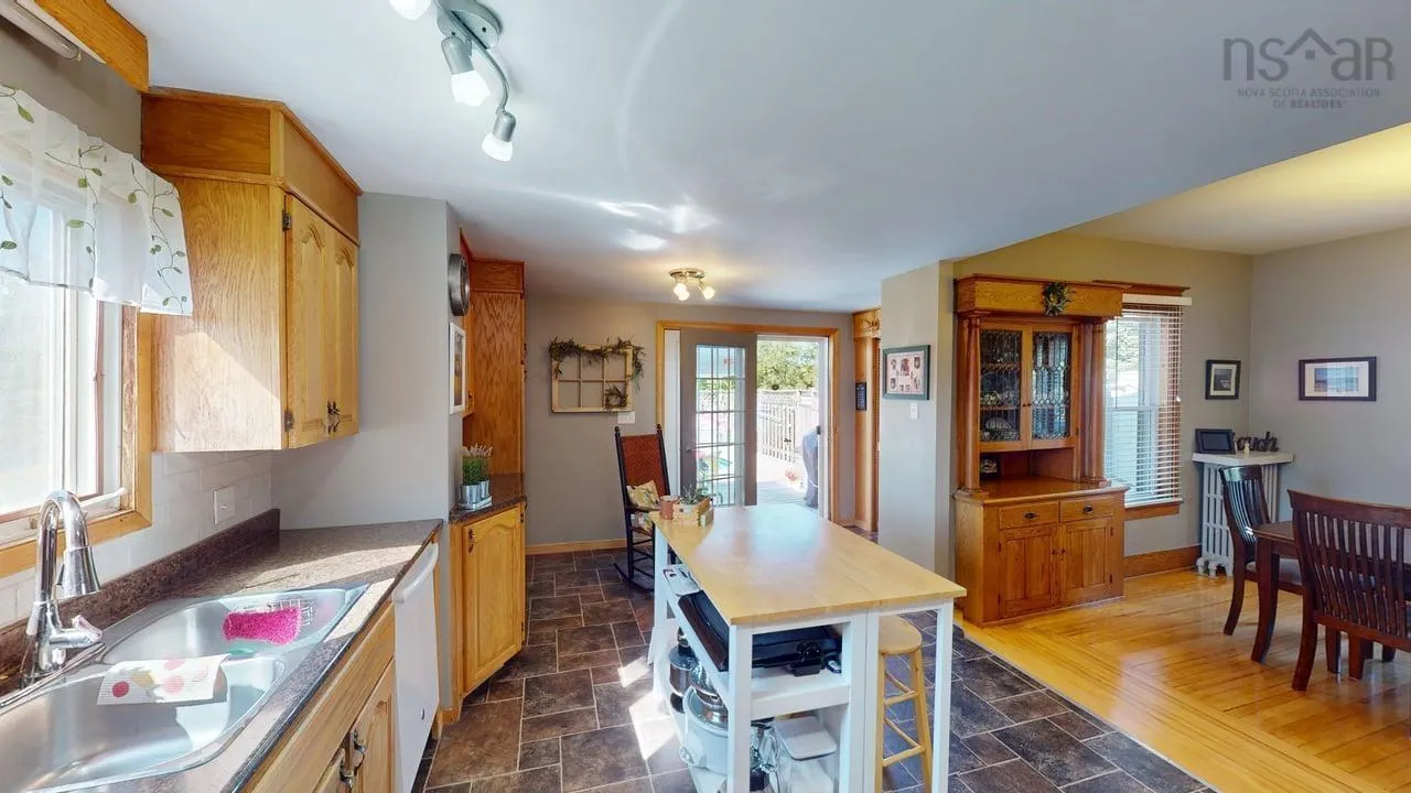 34 Duke Street, New Glasgow, NS B2H 1R1, 3 Bedrooms Bedrooms, ,2 BathroomsBathrooms,Residential,For Sale,Duke,202522275