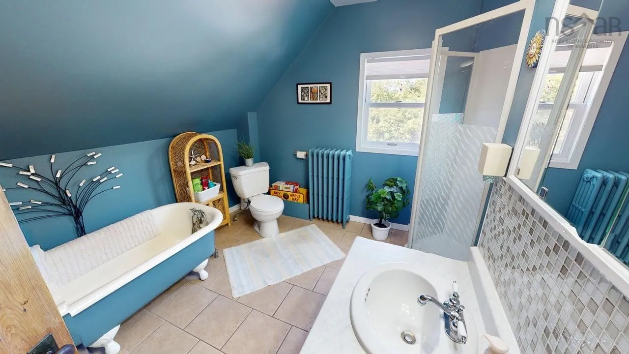 34 Duke Street, New Glasgow, NS B2H 1R1, 3 Bedrooms Bedrooms, ,2 BathroomsBathrooms,Residential,For Sale,Duke,202522275