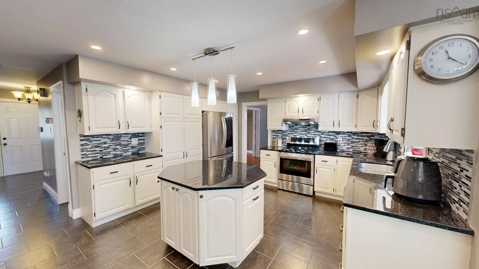 40 Saratoga Drive, Dartmouth, NS B2X 3P9, 5 Bedrooms Bedrooms, ,4 BathroomsBathrooms,Residential,For Sale,Saratoga Drive,202520324