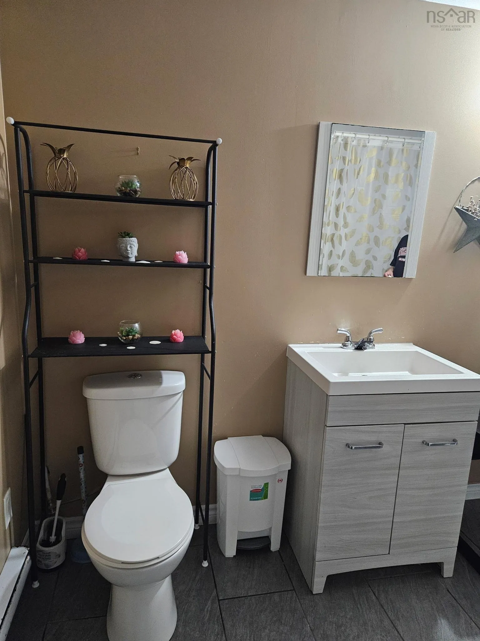 339 Hudson Street, New Waterford, NS B1E 3P7, 2 Bedrooms Bedrooms, ,3 BathroomsBathrooms,Residential,For Sale,Hudson,202521956