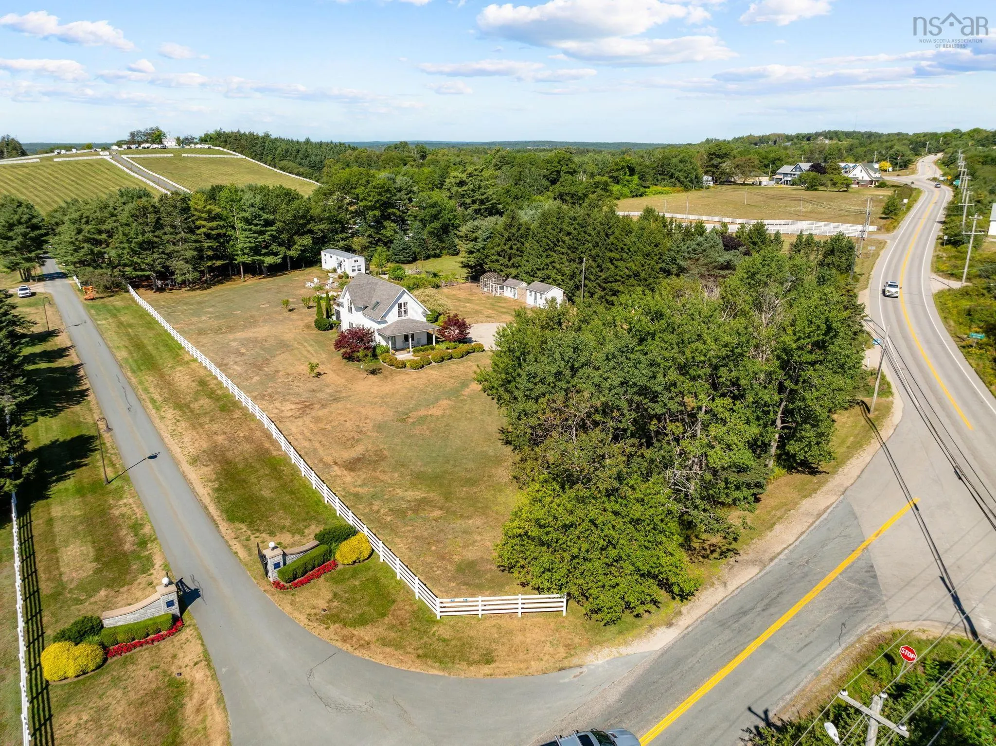 4303 3 Highway, Chester, NS B0J 1J0, 6 Bedrooms Bedrooms, ,3 BathroomsBathrooms,Residential,For Sale,3,202521654