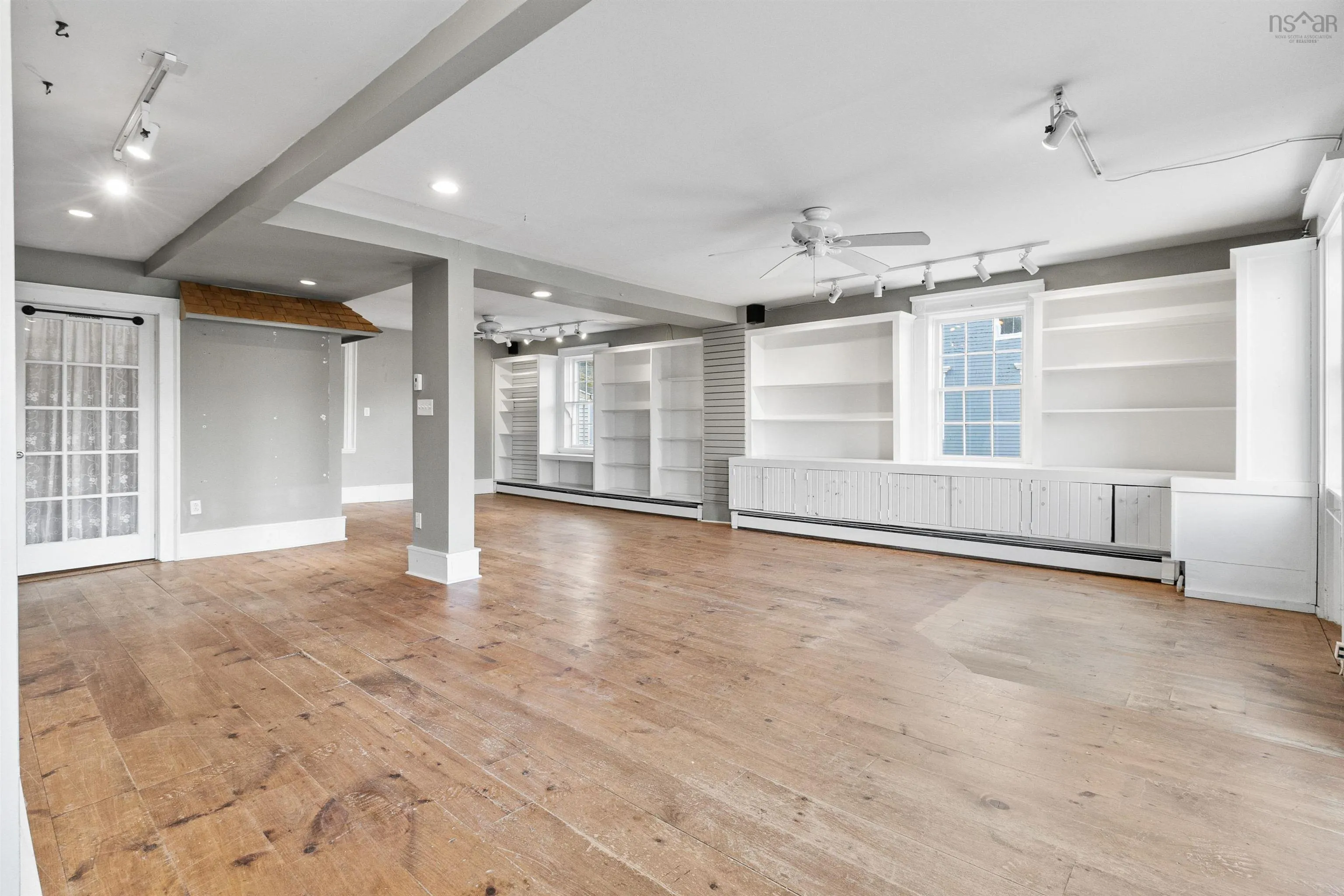 662 Main Street, Mahone Bay Ns B0j 2e0, ,Commercial Sale,For Sale,Main,202504683