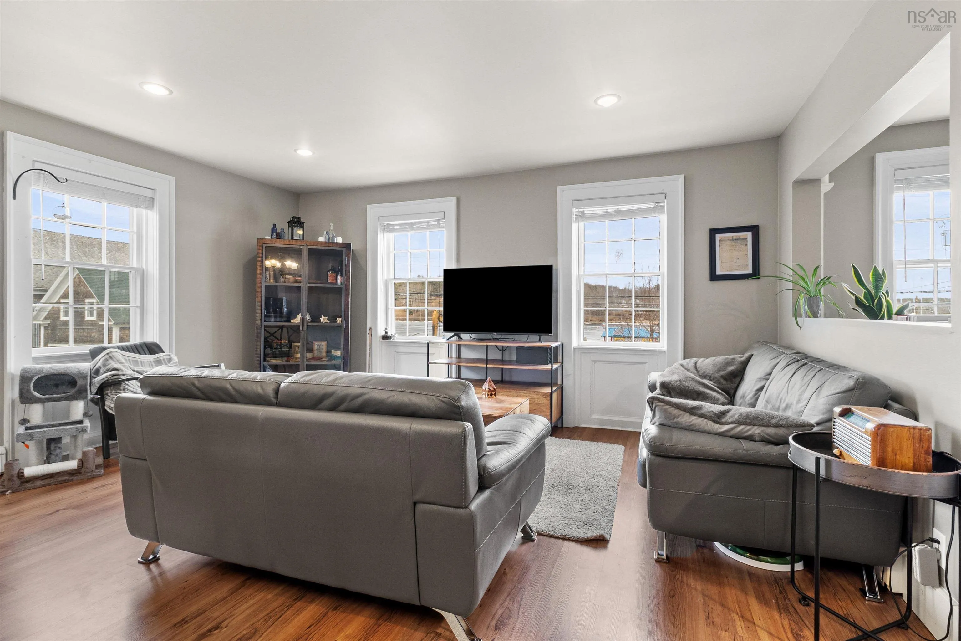 662 Main Street, Mahone Bay Ns B0j 2e0, ,Commercial Sale,For Sale,Main,202504683