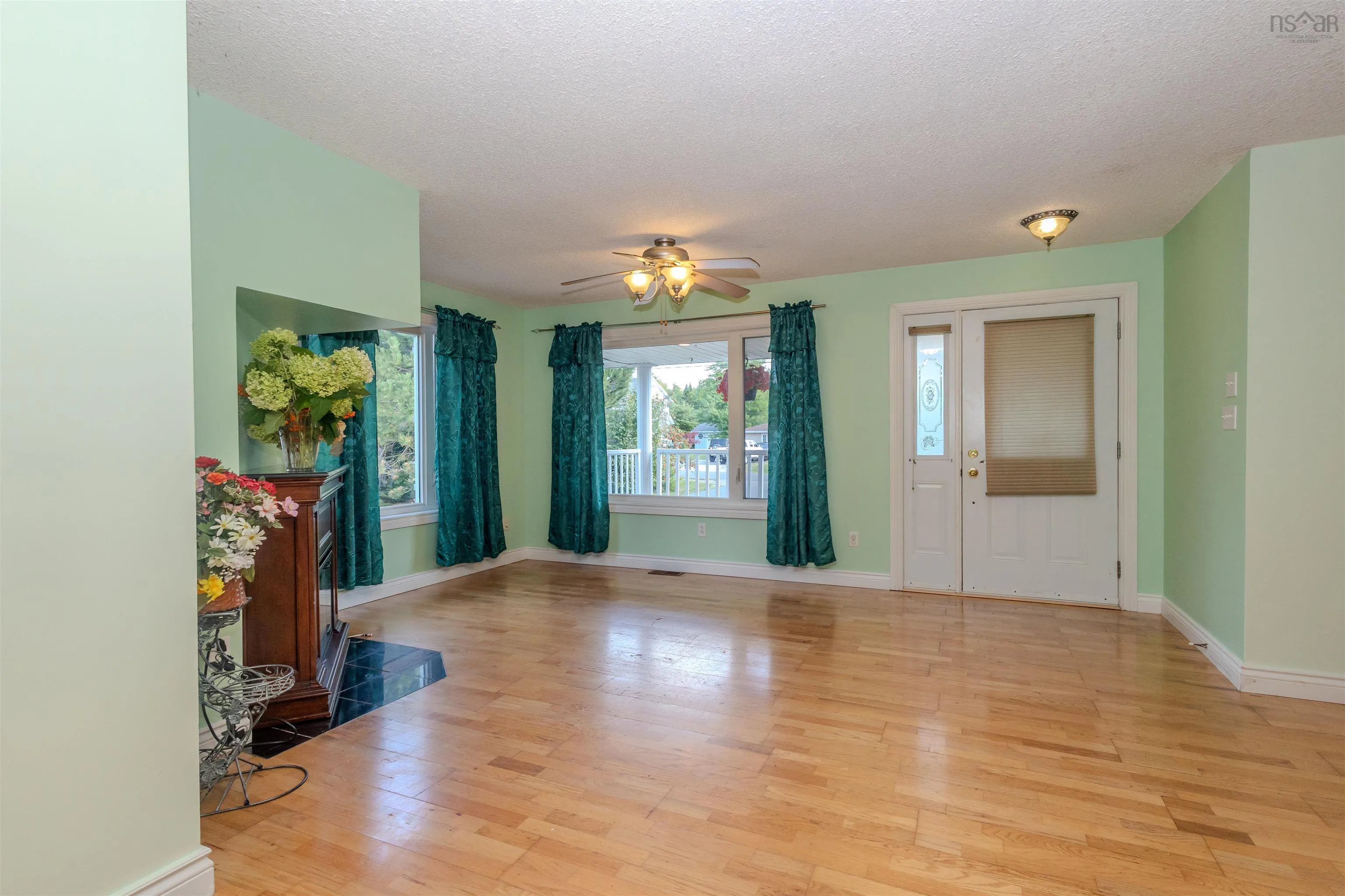 41 Franklyn Drive, Sydney, NS B1M 1A6, 4 Bedrooms Bedrooms, ,3 BathroomsBathrooms,Residential,For Sale,Franklyn,202522917