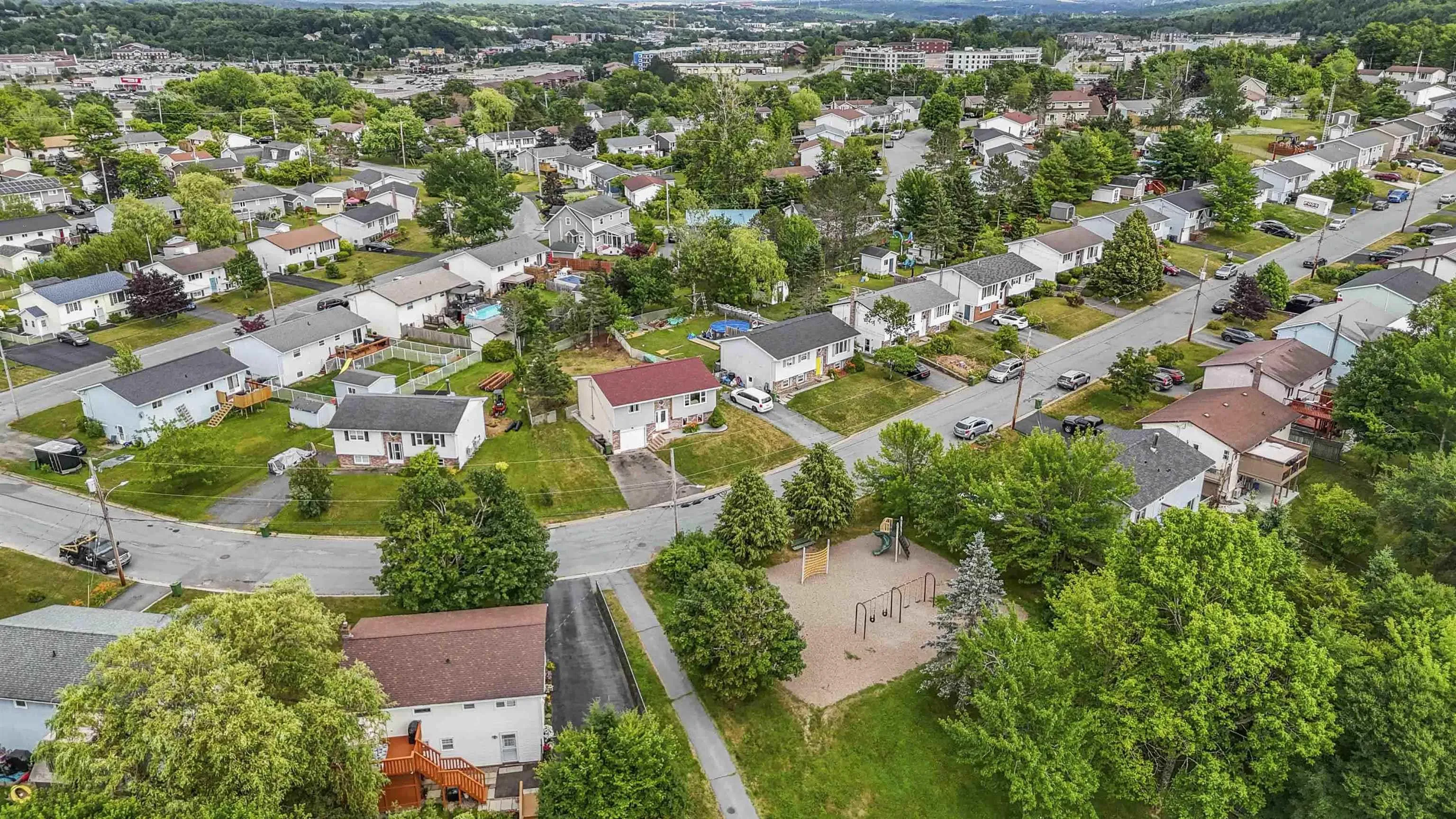169 Churchill Downs Circle, Lower Sackville, NS B4E 2J5, 4 Bedrooms Bedrooms, ,2 BathroomsBathrooms,Residential,For Sale,Churchill Downs,202518258