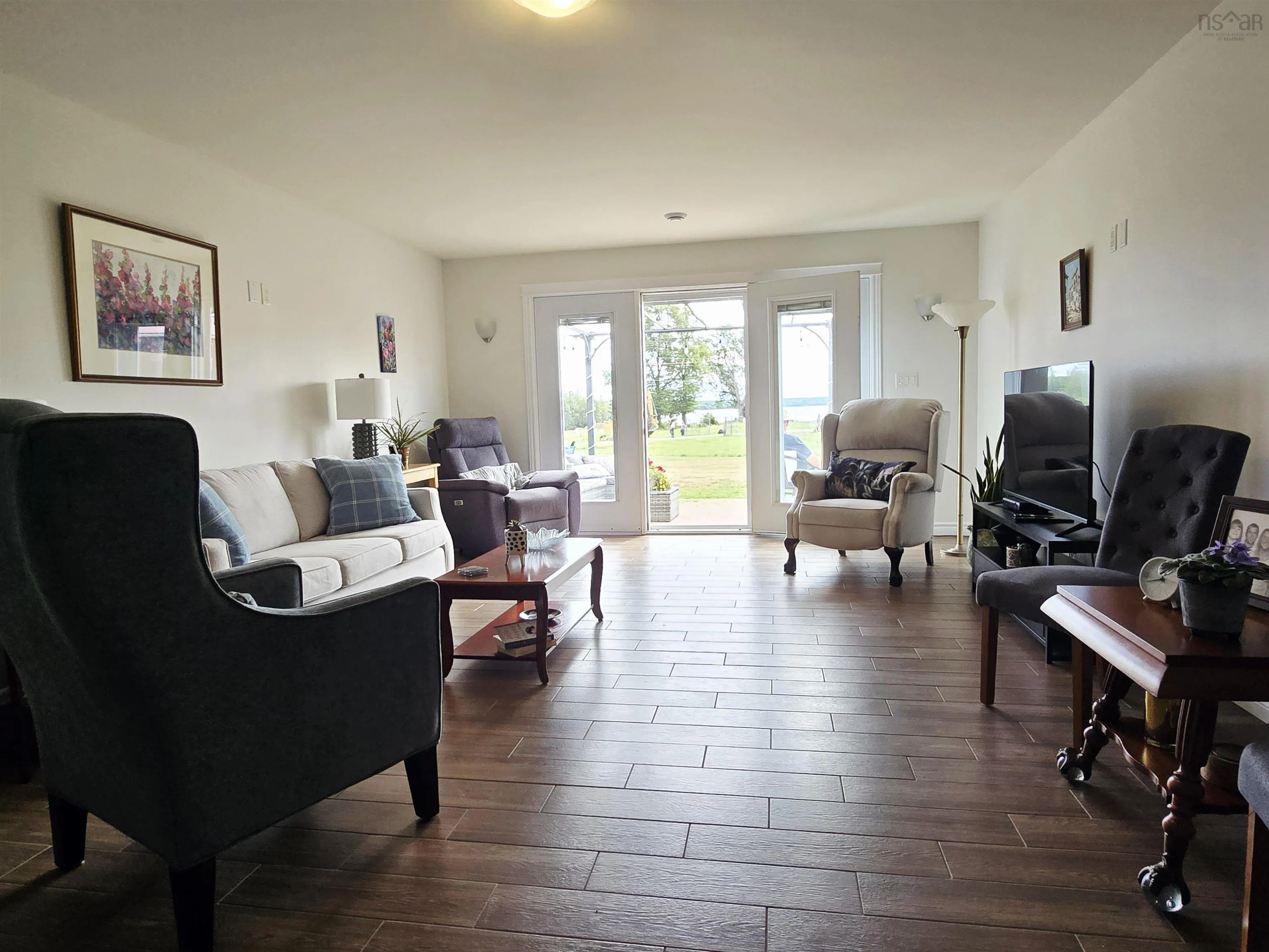 144 Norway Point Road, Pictou, NS B0K 1H0, 8 Bedrooms Bedrooms, ,Residential Income,For Sale,Norway Point,202521324