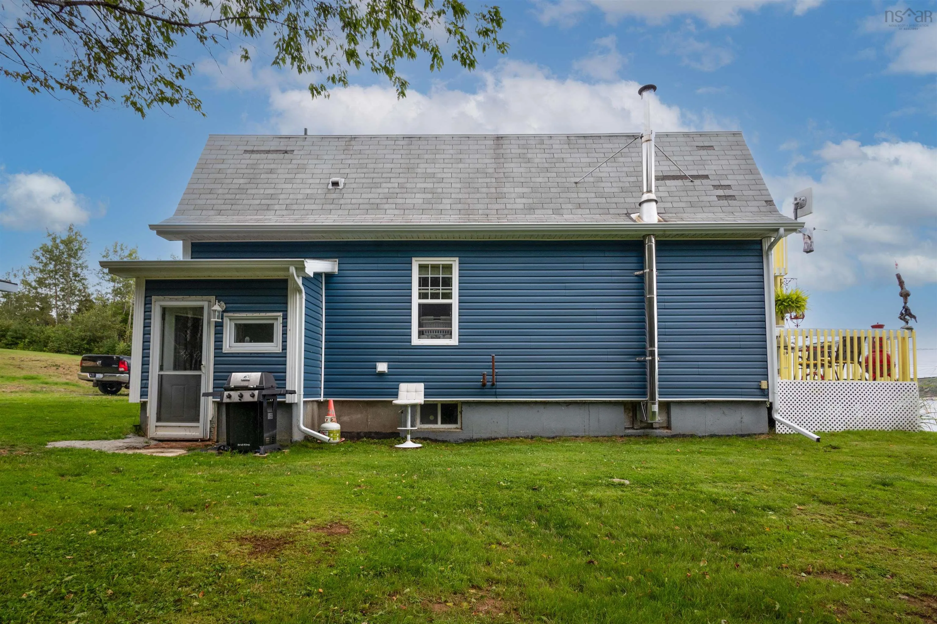 8872 Kempt Head Road, Kempt Head, NS B1X 1R2, 2 Bedrooms Bedrooms, ,2 BathroomsBathrooms,Residential,For Sale,Kempt Head,202513539