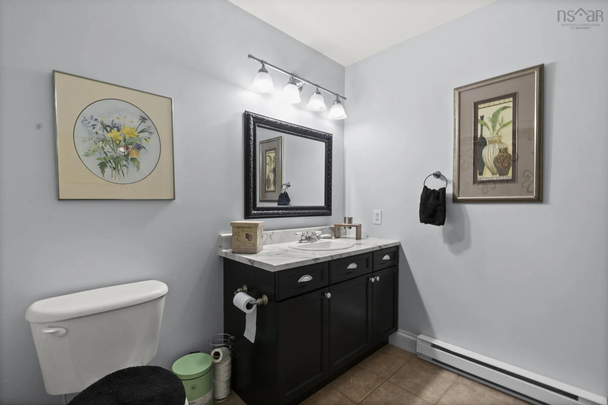 25 Middle Street, Dartmouth, NS B3A 4B7, 4 Bedrooms Bedrooms, ,3 BathroomsBathrooms,Residential,For Sale,Middle,202524159