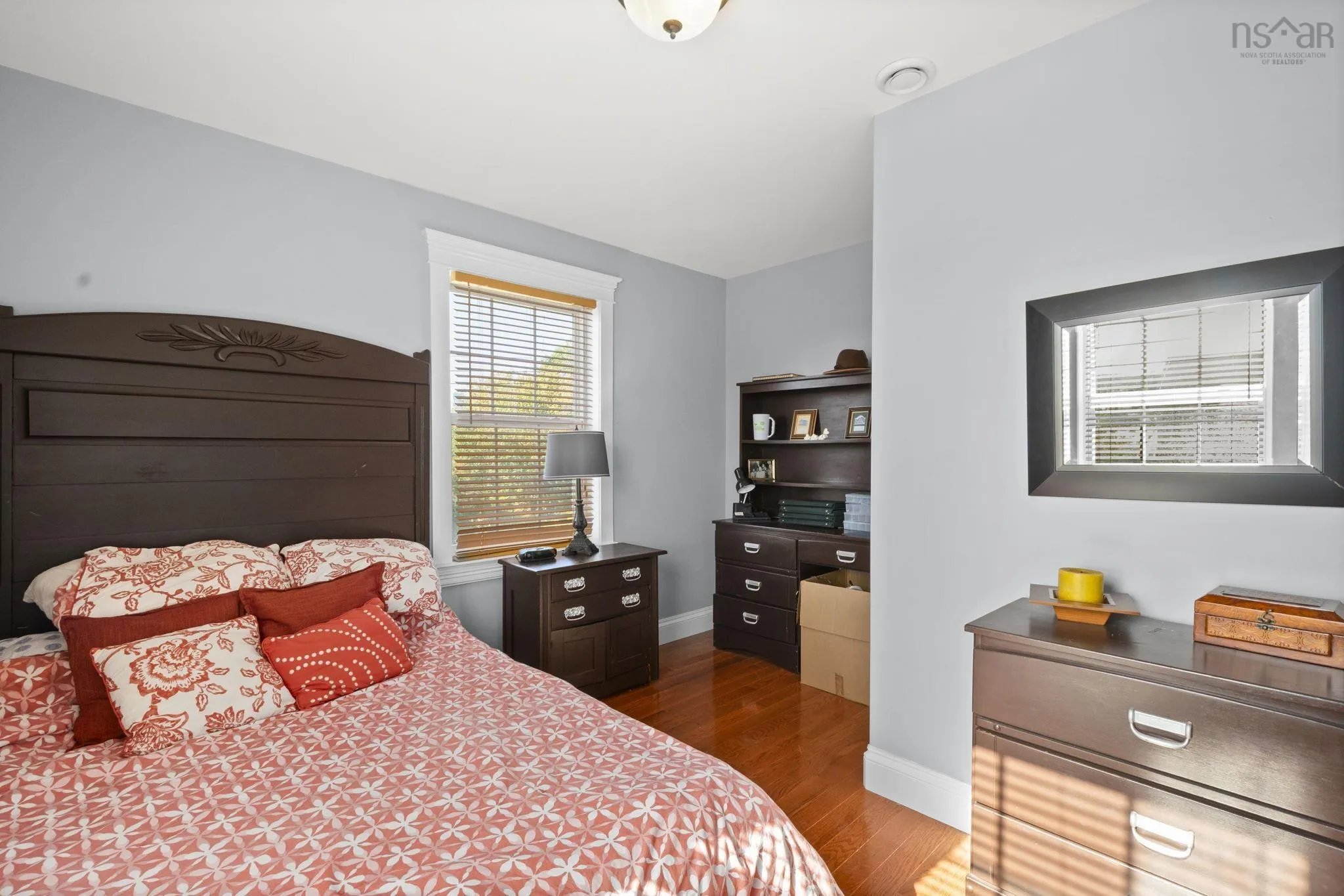 25 Middle Street, Dartmouth, NS B3A 4B7, 4 Bedrooms Bedrooms, ,3 BathroomsBathrooms,Residential,For Sale,Middle,202524159