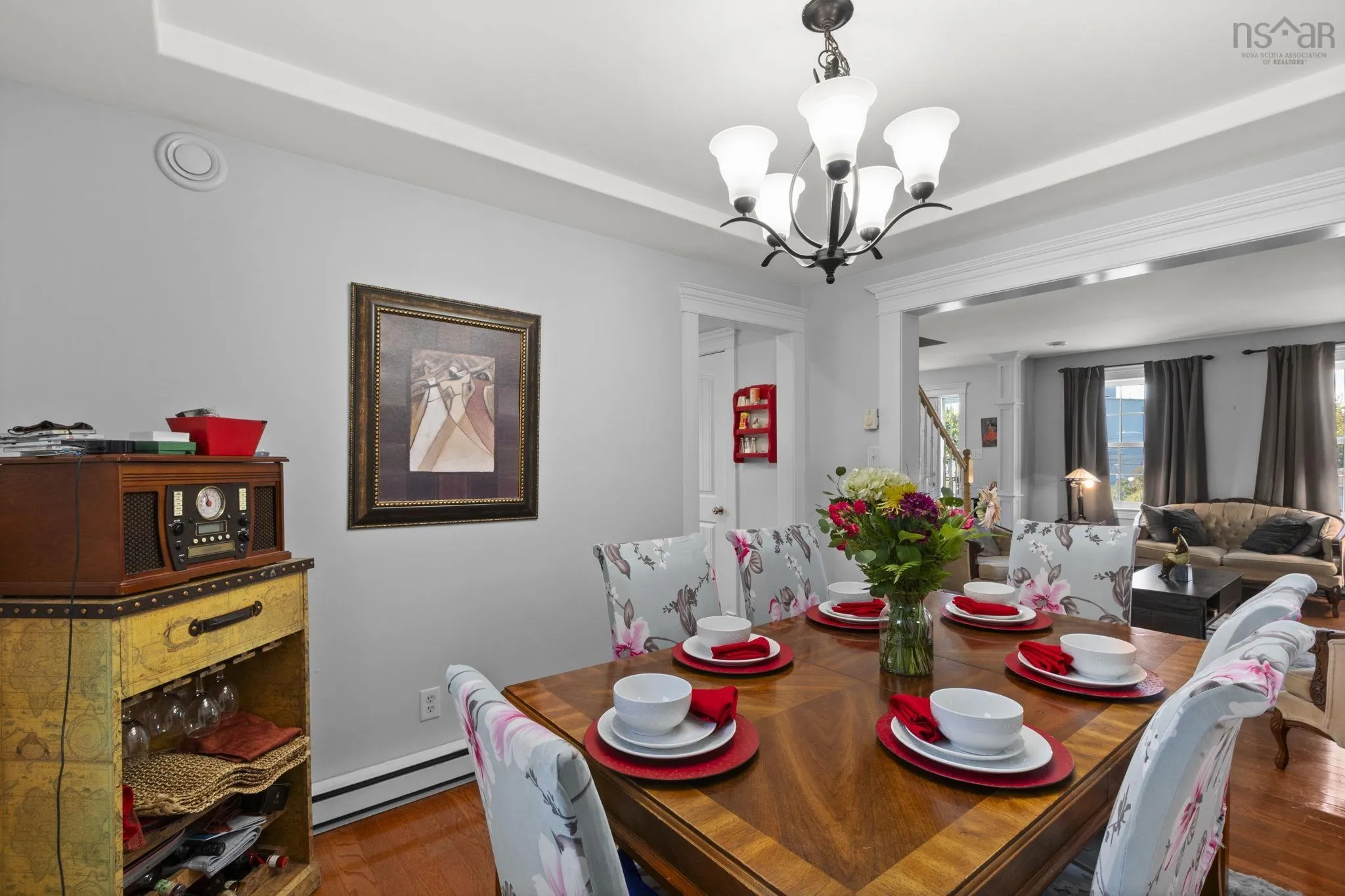 25 Middle Street, Dartmouth, NS B3A 4B7, 4 Bedrooms Bedrooms, ,3 BathroomsBathrooms,Residential,For Sale,Middle,202524159