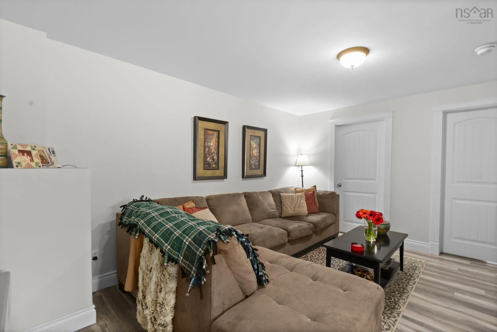 25 Middle Street, Dartmouth, NS B3A 4B7, 4 Bedrooms Bedrooms, ,3 BathroomsBathrooms,Residential,For Sale,Middle,202524159