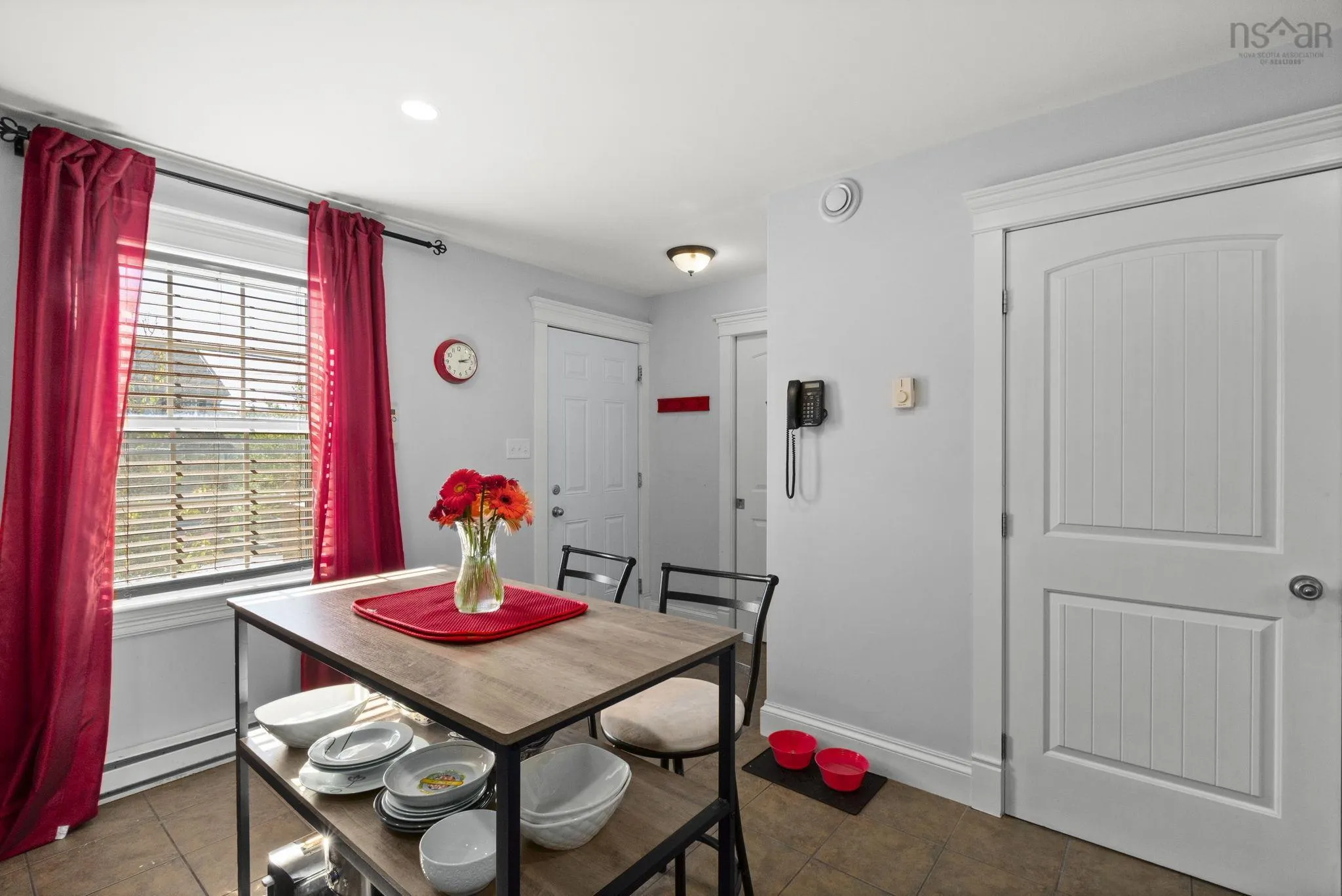 25 Middle Street, Dartmouth, NS B3A 4B7, 4 Bedrooms Bedrooms, ,3 BathroomsBathrooms,Residential,For Sale,Middle,202524159