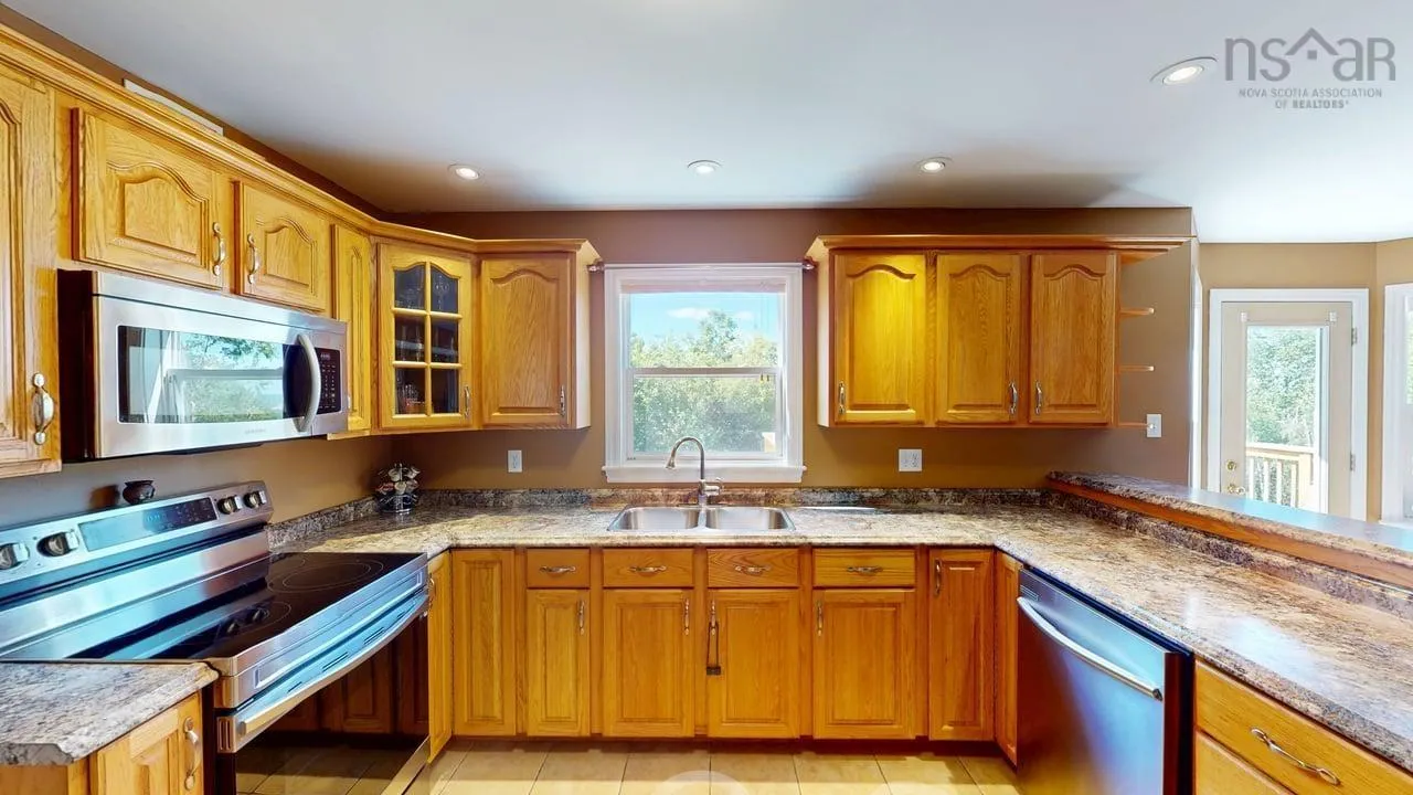 180 Birchview Crescent, New Glasgow, NS B2H 5T5, 5 Bedrooms Bedrooms, ,3 BathroomsBathrooms,Residential,For Sale,Birchview,202521666
