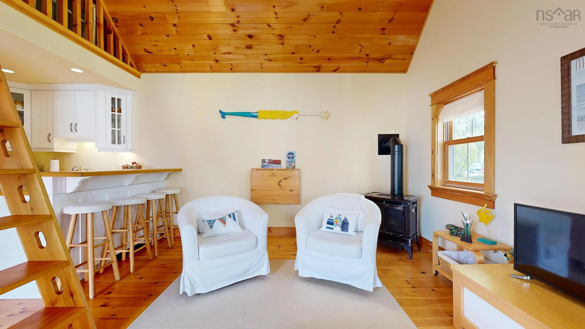 60 Cornwallis Street, Lunenburg, NS B0J 2C0, 5 Bedrooms Bedrooms, ,3 BathroomsBathrooms,Residential,For Sale,Cornwallis,202519708