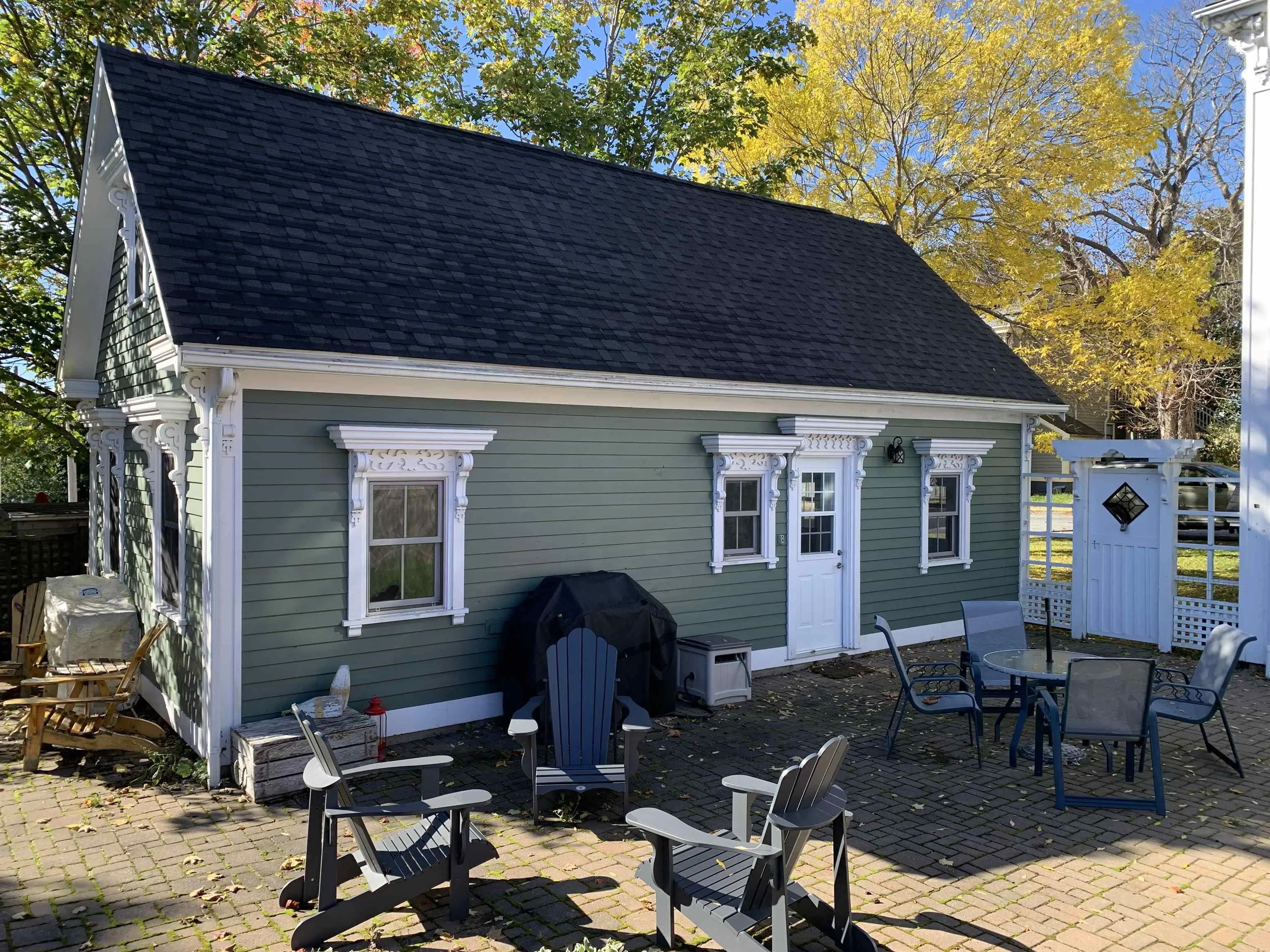 60 Cornwallis Street, Lunenburg, NS B0J 2C0, 5 Bedrooms Bedrooms, ,3 BathroomsBathrooms,Residential,For Sale,Cornwallis,202519708
