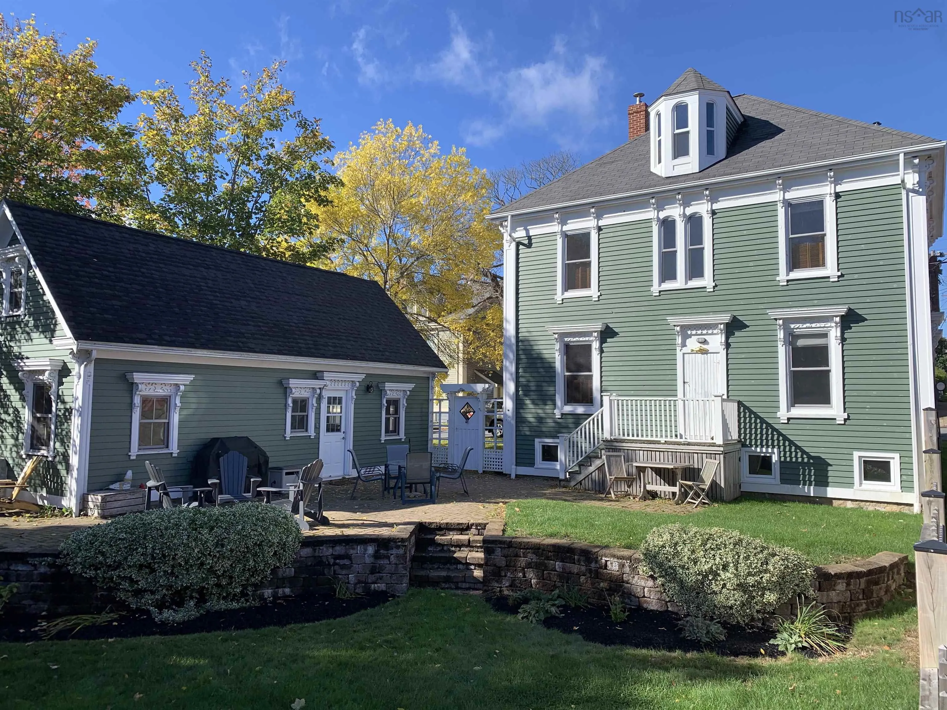 60 Cornwallis Street, Lunenburg, NS B0J 2C0, 5 Bedrooms Bedrooms, ,3 BathroomsBathrooms,Residential,For Sale,Cornwallis,202519708