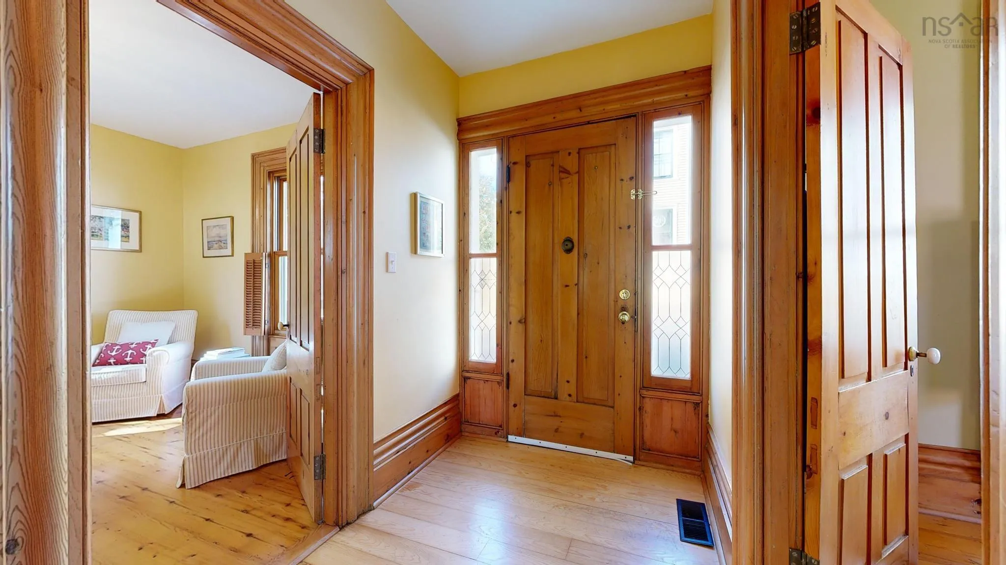 60 Cornwallis Street, Lunenburg, NS B0J 2C0, 5 Bedrooms Bedrooms, ,3 BathroomsBathrooms,Residential,For Sale,Cornwallis,202519708