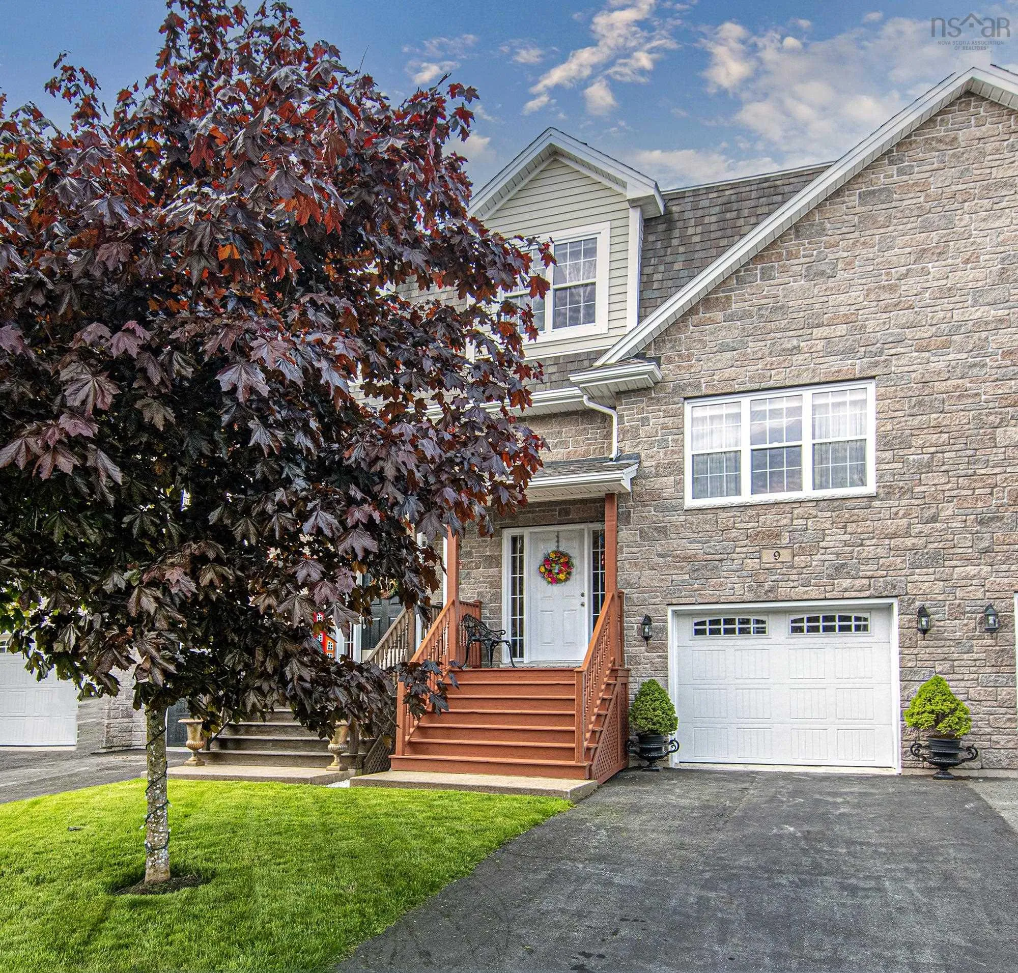 9 Lasalle Court, Bedford, NS B4B 0H8, 3 Bedrooms Bedrooms, ,4 BathroomsBathrooms,Residential,For Sale,Lasalle,202513493