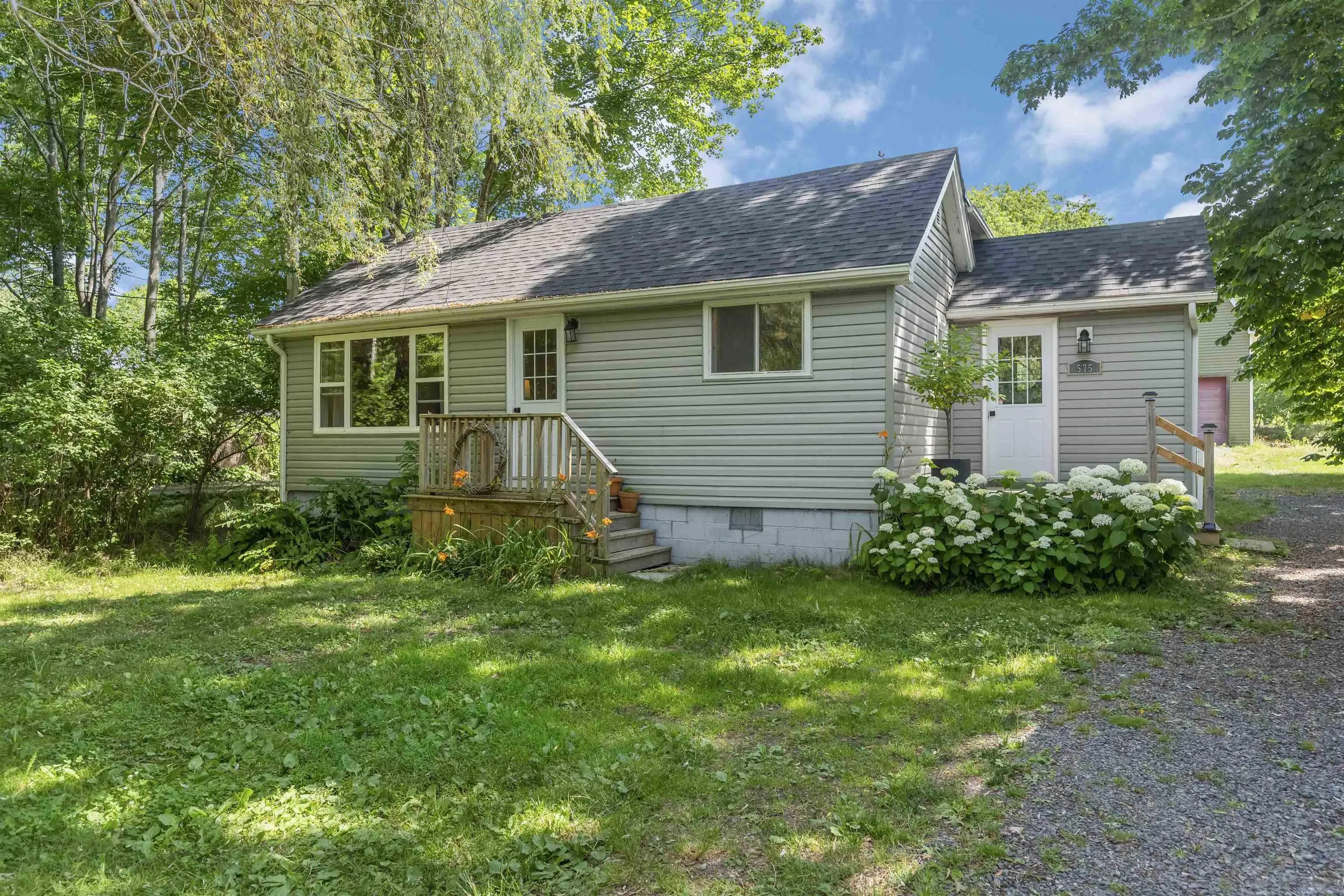 575 Aldershot Road, North Kentville, NS B4N 3A5, 3 Bedrooms Bedrooms, ,1 BathroomBathrooms,Residential,For Sale,Aldershot,202519256