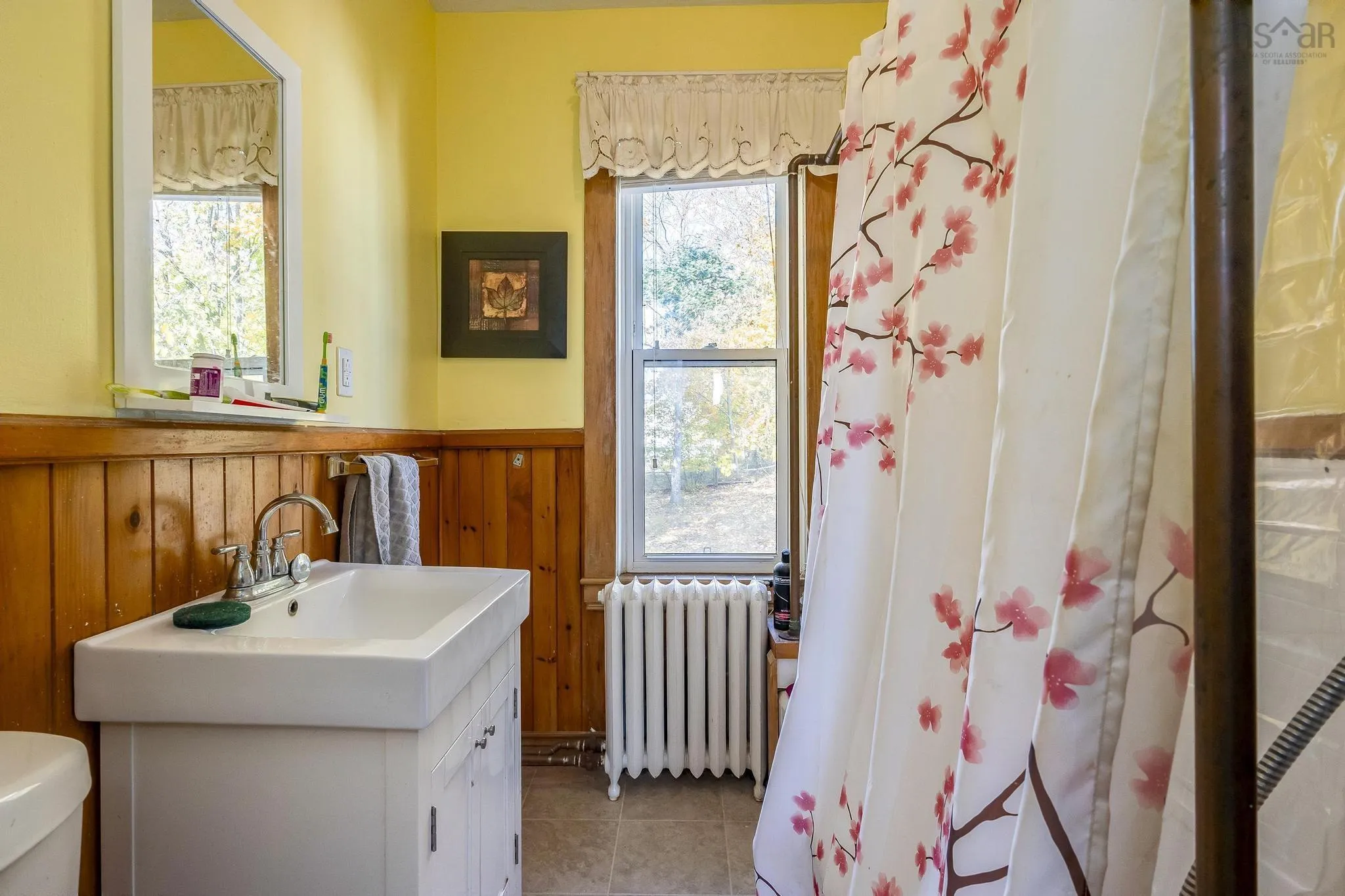124 Denoon Street, Pictou Ns B0k 1h0, 4 Bedrooms Bedrooms, ,2 BathroomsBathrooms,Residential,For Sale,Denoon,202426323
