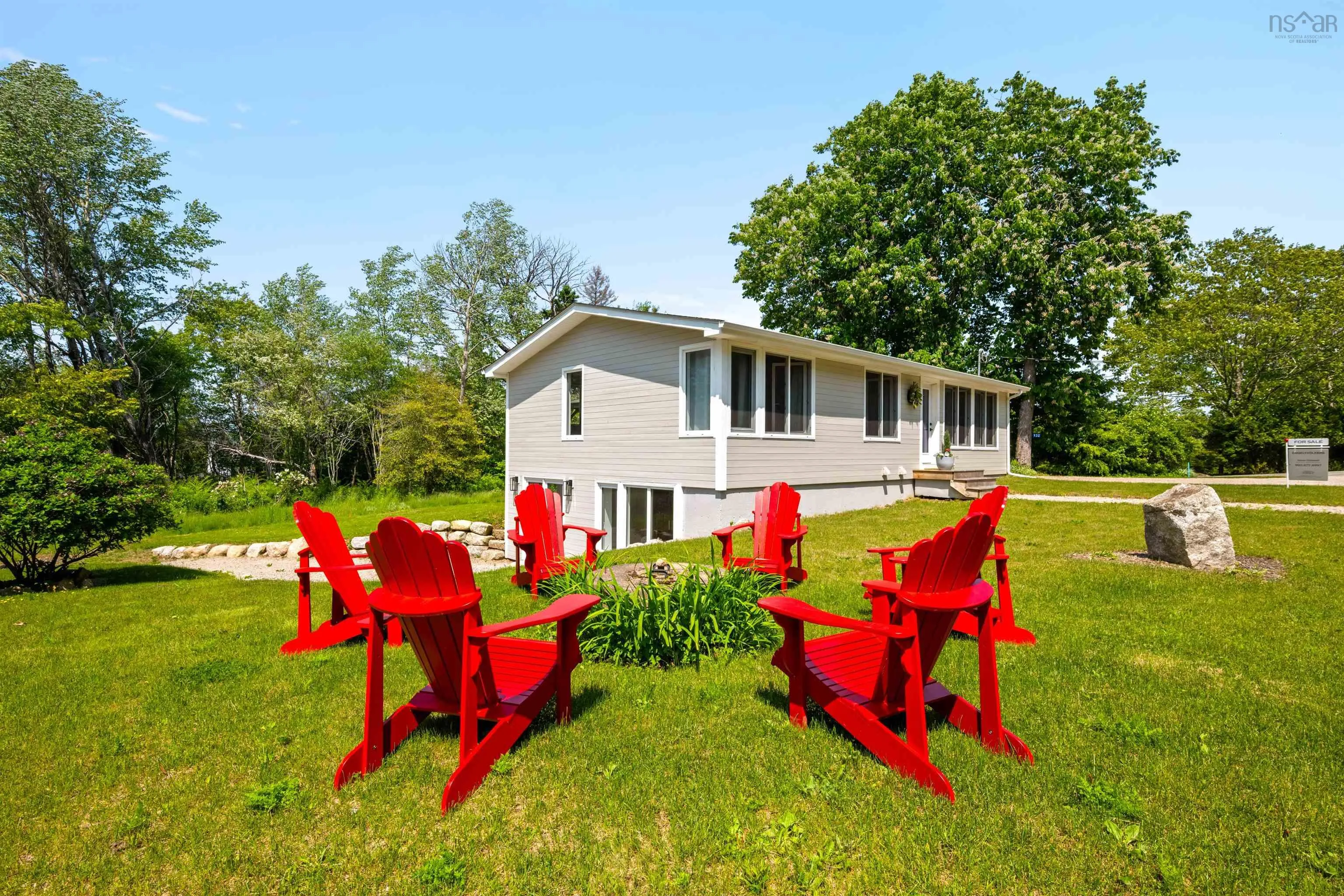 132 Regent Street, Chester, NS B0J 1J0, 4 Bedrooms Bedrooms, ,2 BathroomsBathrooms,Residential,For Sale,Regent,202509205