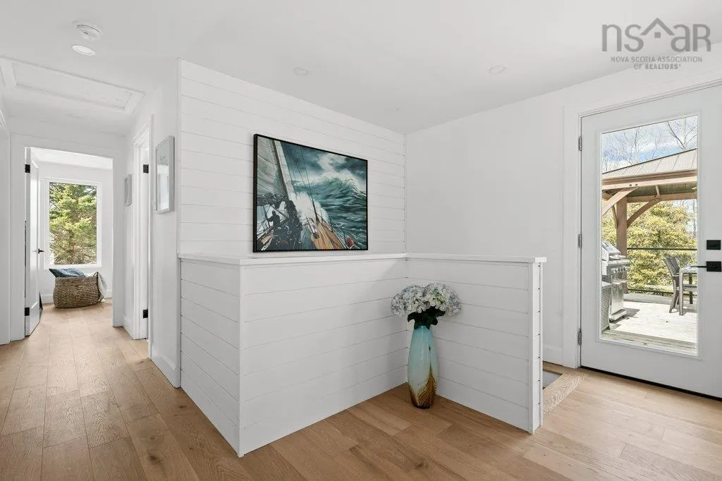 132 Regent Street, Chester, NS B0J 1J0, 4 Bedrooms Bedrooms, ,2 BathroomsBathrooms,Residential,For Sale,Regent,202509205