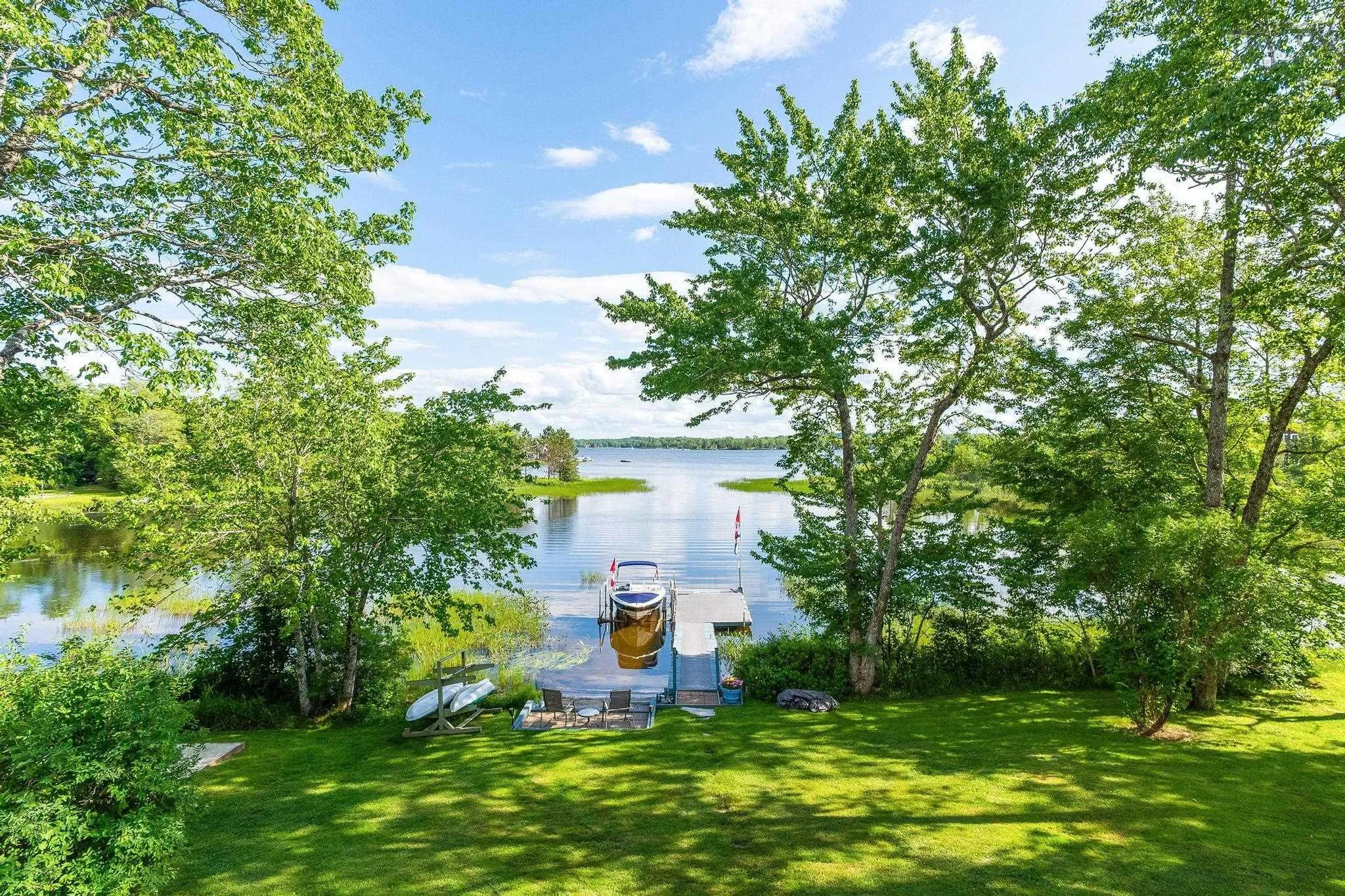 183 Lakewood Drive, Shortts Lake, NS B2N 1C0, 3 Bedrooms Bedrooms, ,2 BathroomsBathrooms,Residential,For Sale,Lakewood,202516914