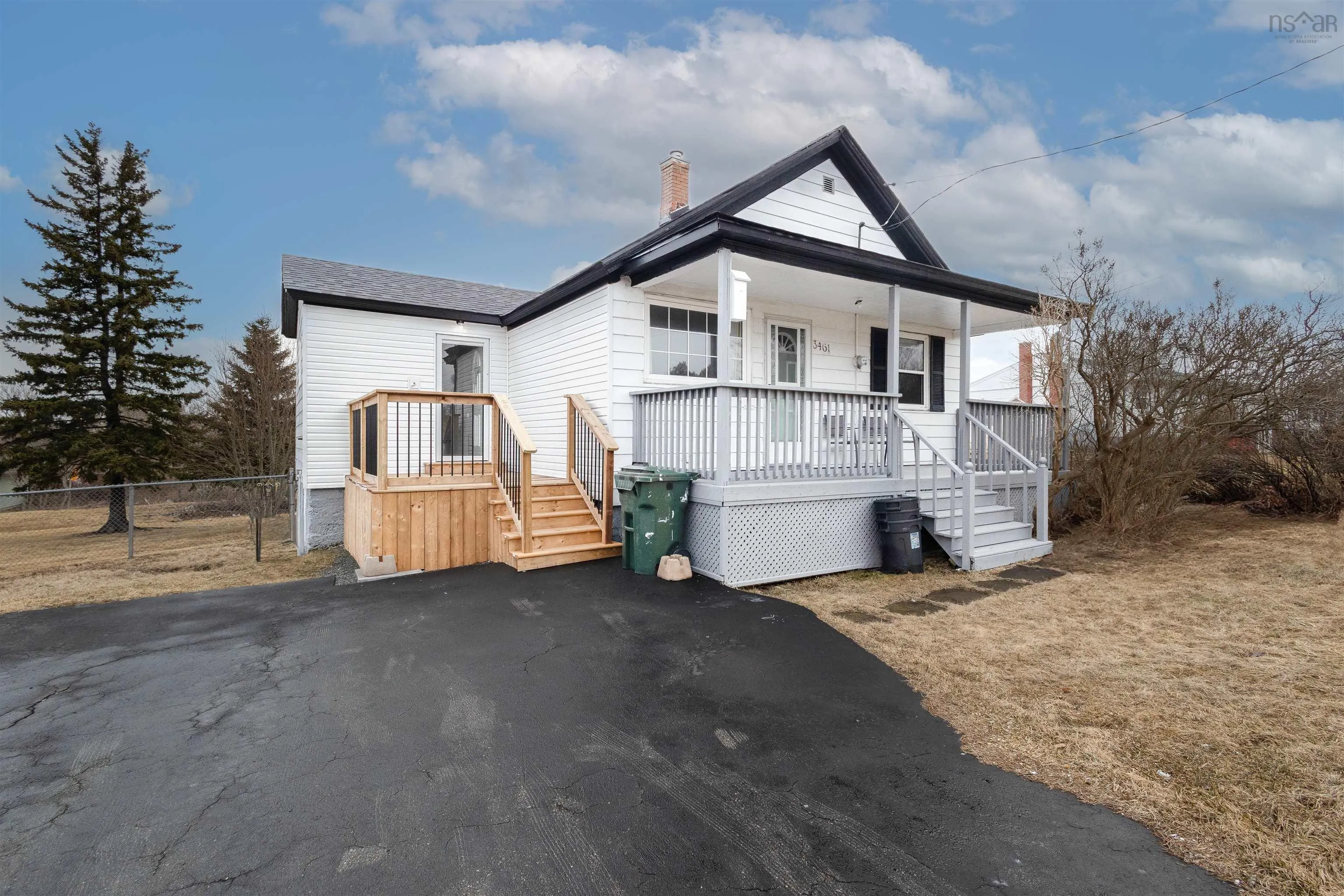 3461 Macleod Avenue, New Waterford Ns B1h 1k5, 2 Bedrooms Bedrooms, ,1 BathroomBathrooms,Residential,For Sale,Macleod,202505118