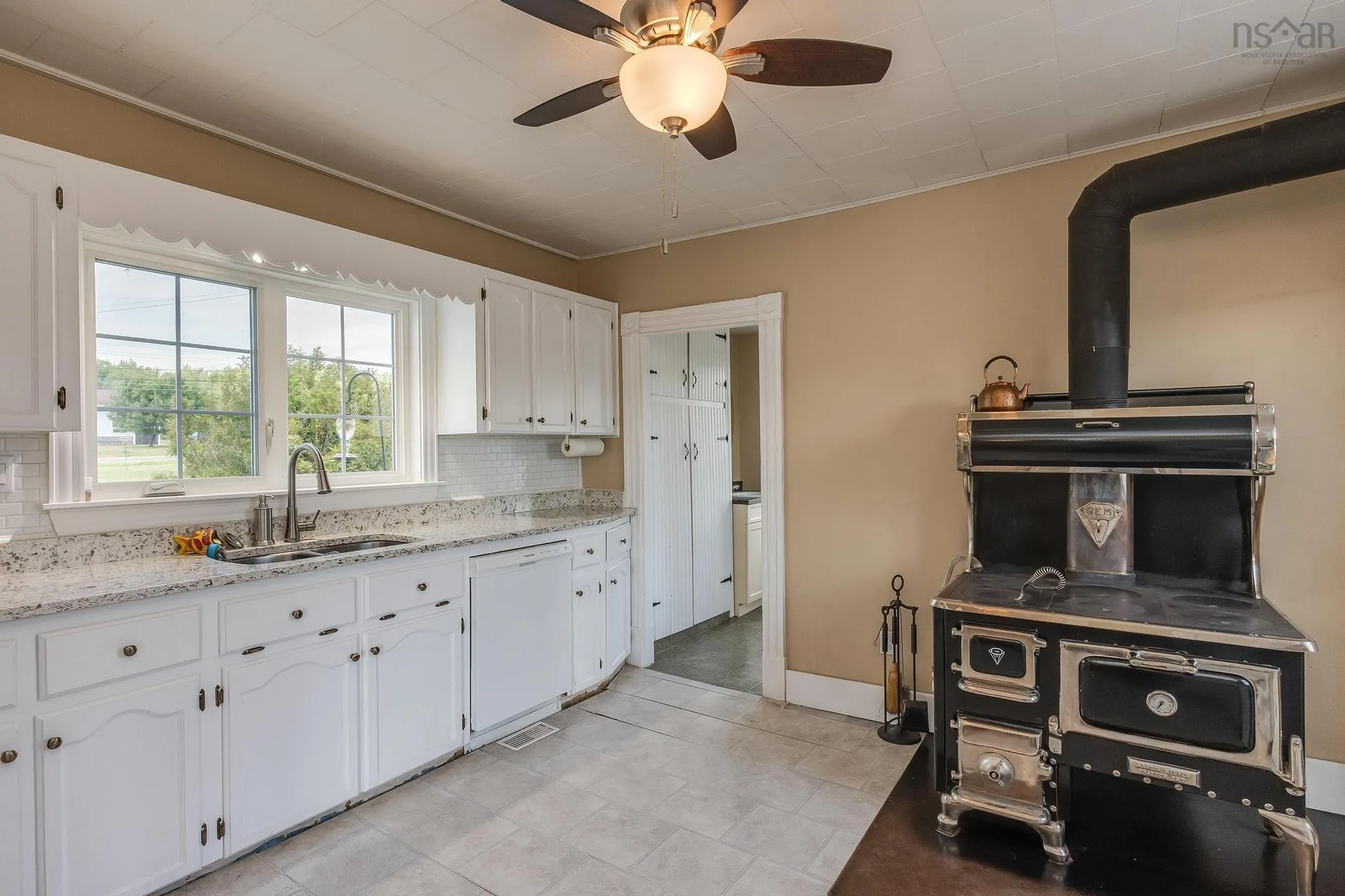 710 Main Street, Lawrencetown, NS B0S 1M0, 3 Bedrooms Bedrooms, ,2 BathroomsBathrooms,Farm,For Sale,Main Street,202518871