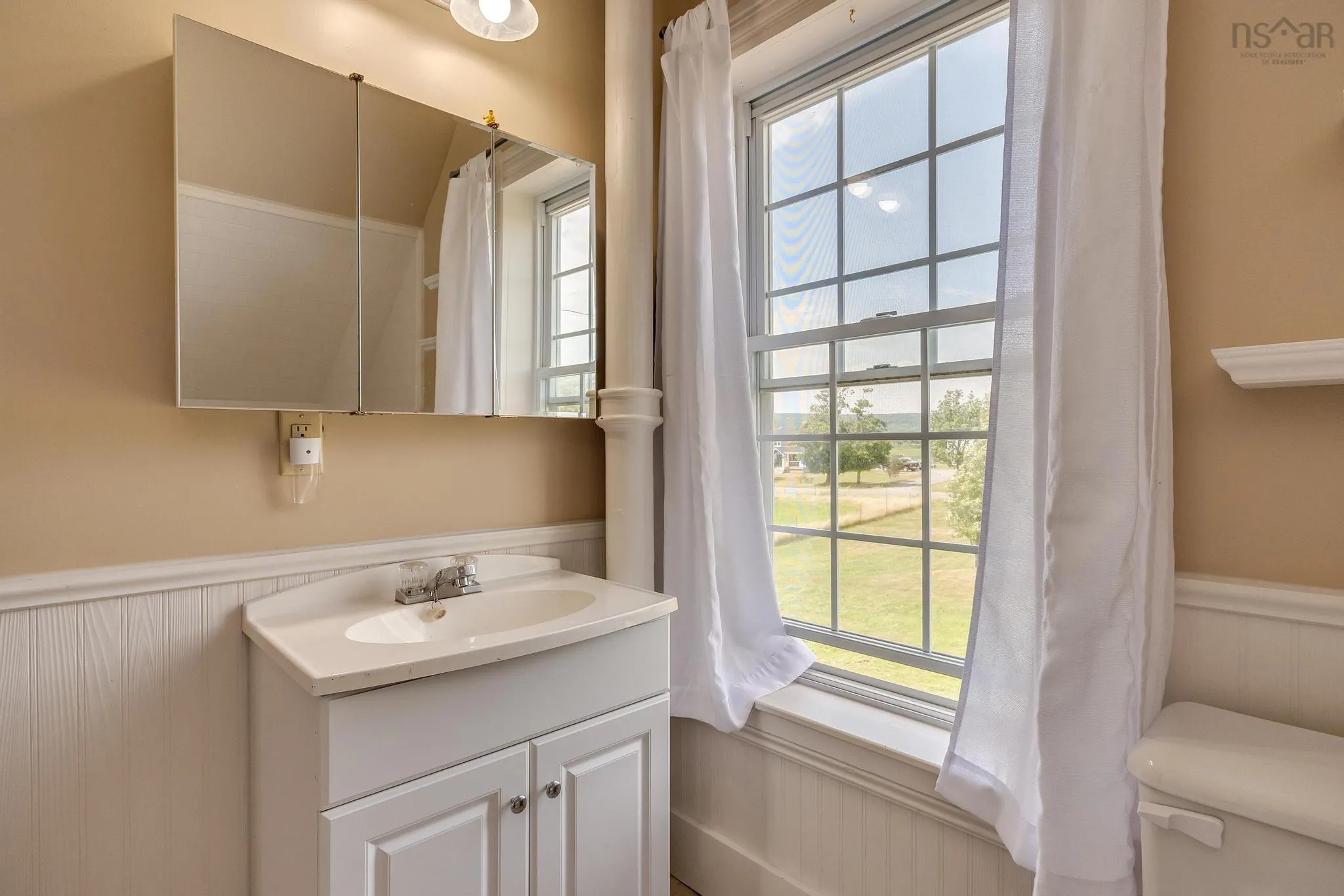 710 Main Street, Lawrencetown, NS B0S 1M0, 3 Bedrooms Bedrooms, ,2 BathroomsBathrooms,Farm,For Sale,Main Street,202518871