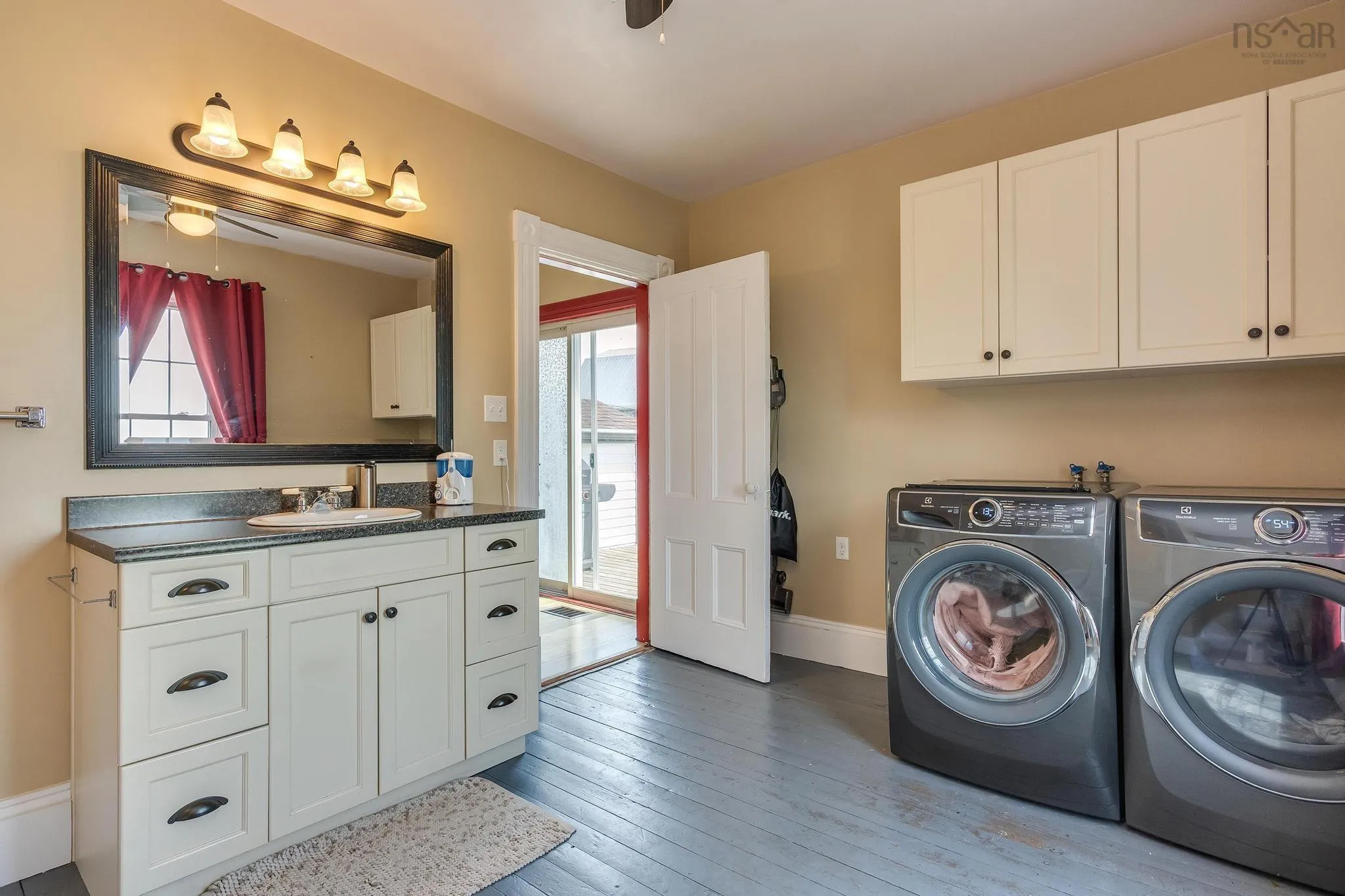 710 Main Street, Lawrencetown, NS B0S 1M0, 3 Bedrooms Bedrooms, ,2 BathroomsBathrooms,Farm,For Sale,Main Street,202518871