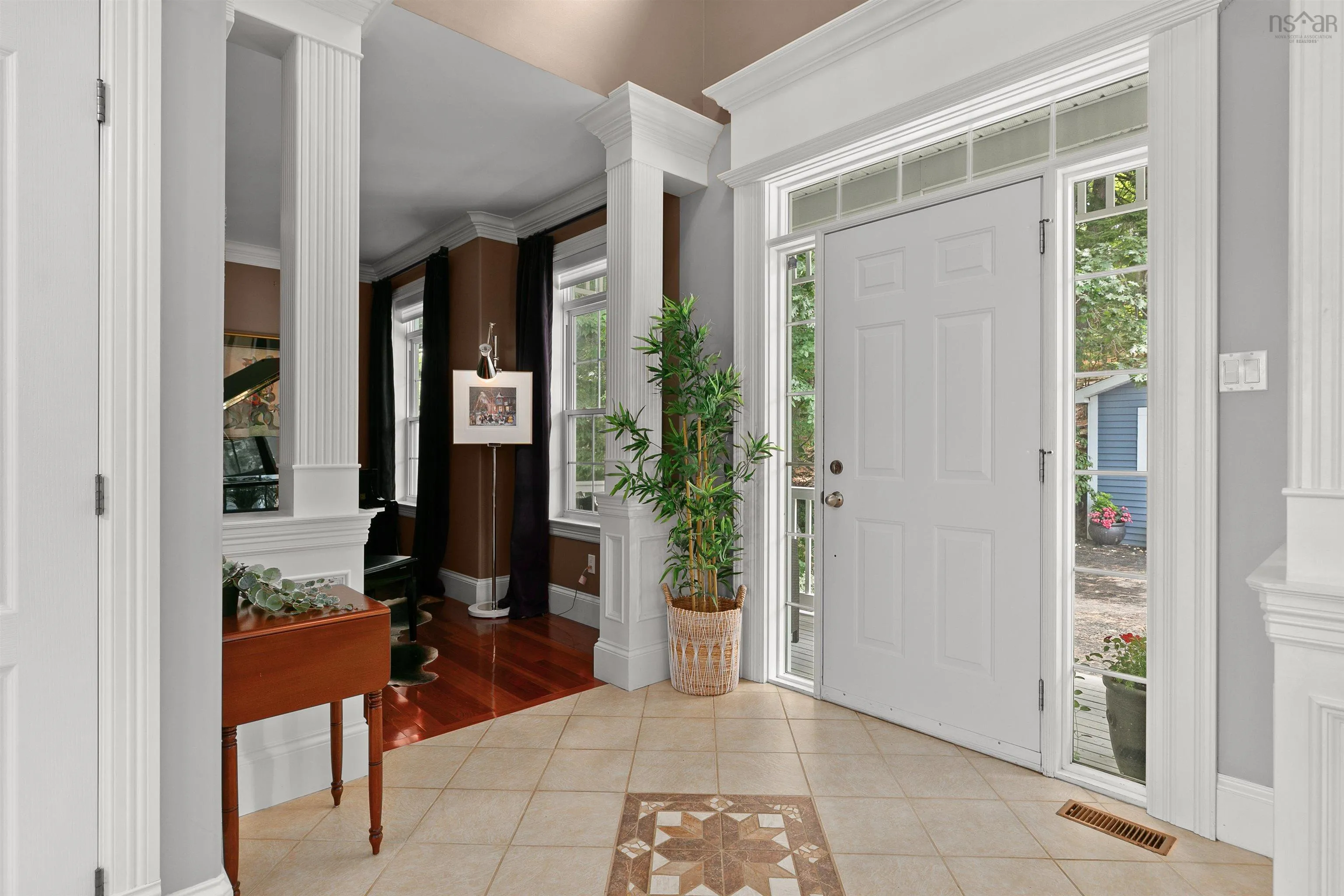 981 Shore Drive, Bedford Ns B4a 2e6, 4 Bedrooms Bedrooms, ,4 BathroomsBathrooms,Residential,For Sale,Shore,202417715