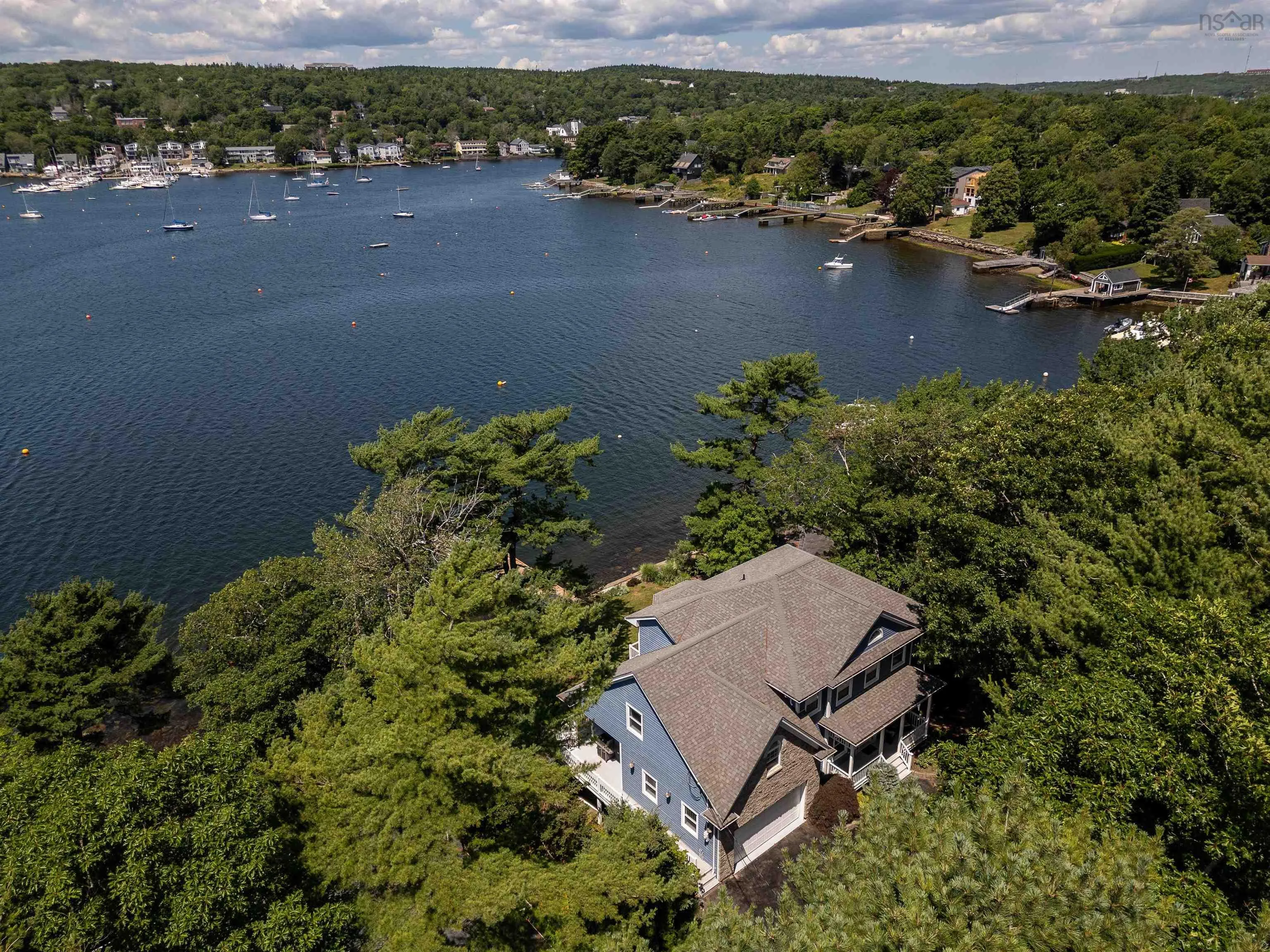 981 Shore Drive, Bedford Ns B4a 2e6, 4 Bedrooms Bedrooms, ,4 BathroomsBathrooms,Residential,For Sale,Shore,202417715