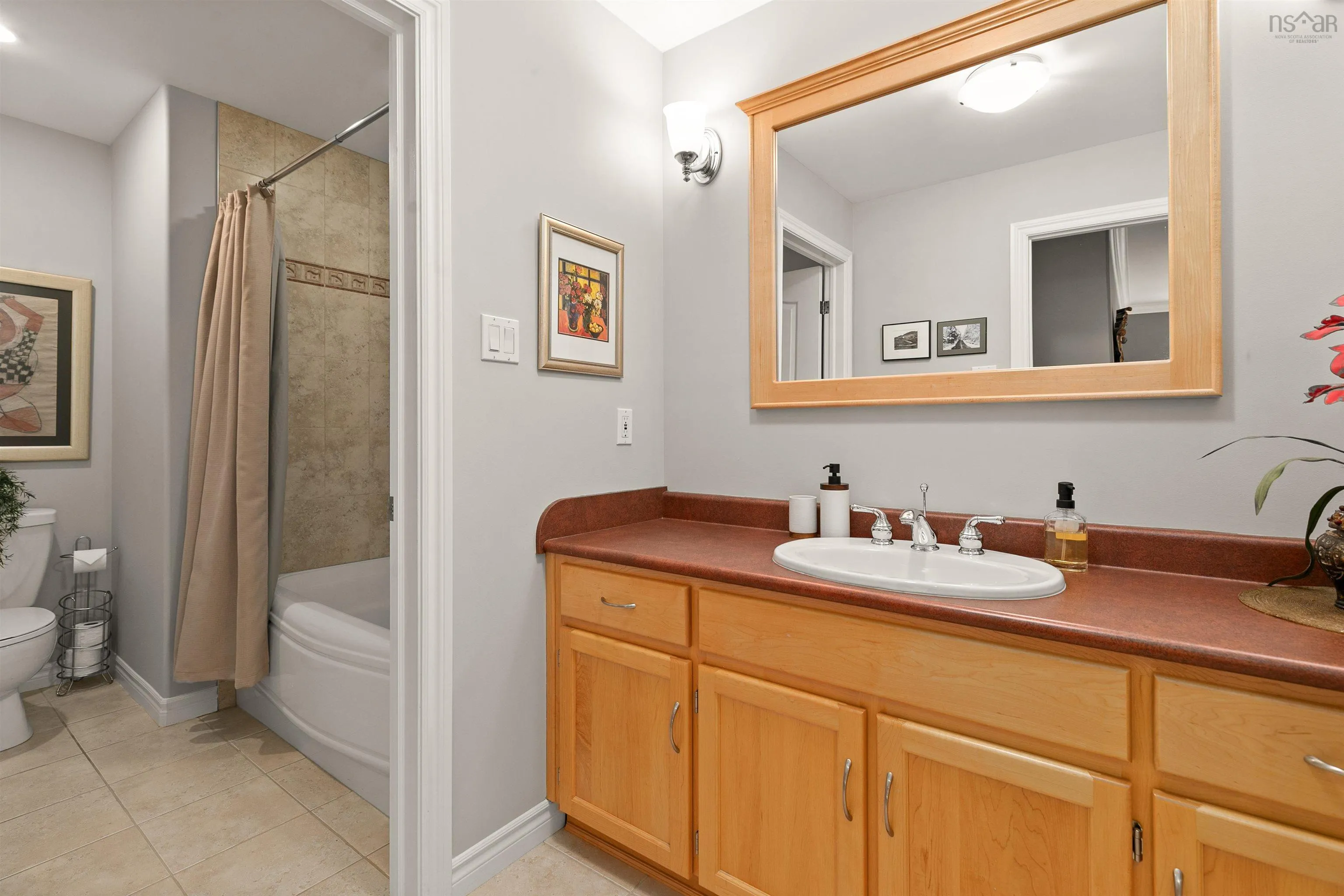 981 Shore Drive, Bedford Ns B4a 2e6, 4 Bedrooms Bedrooms, ,4 BathroomsBathrooms,Residential,For Sale,Shore,202417715