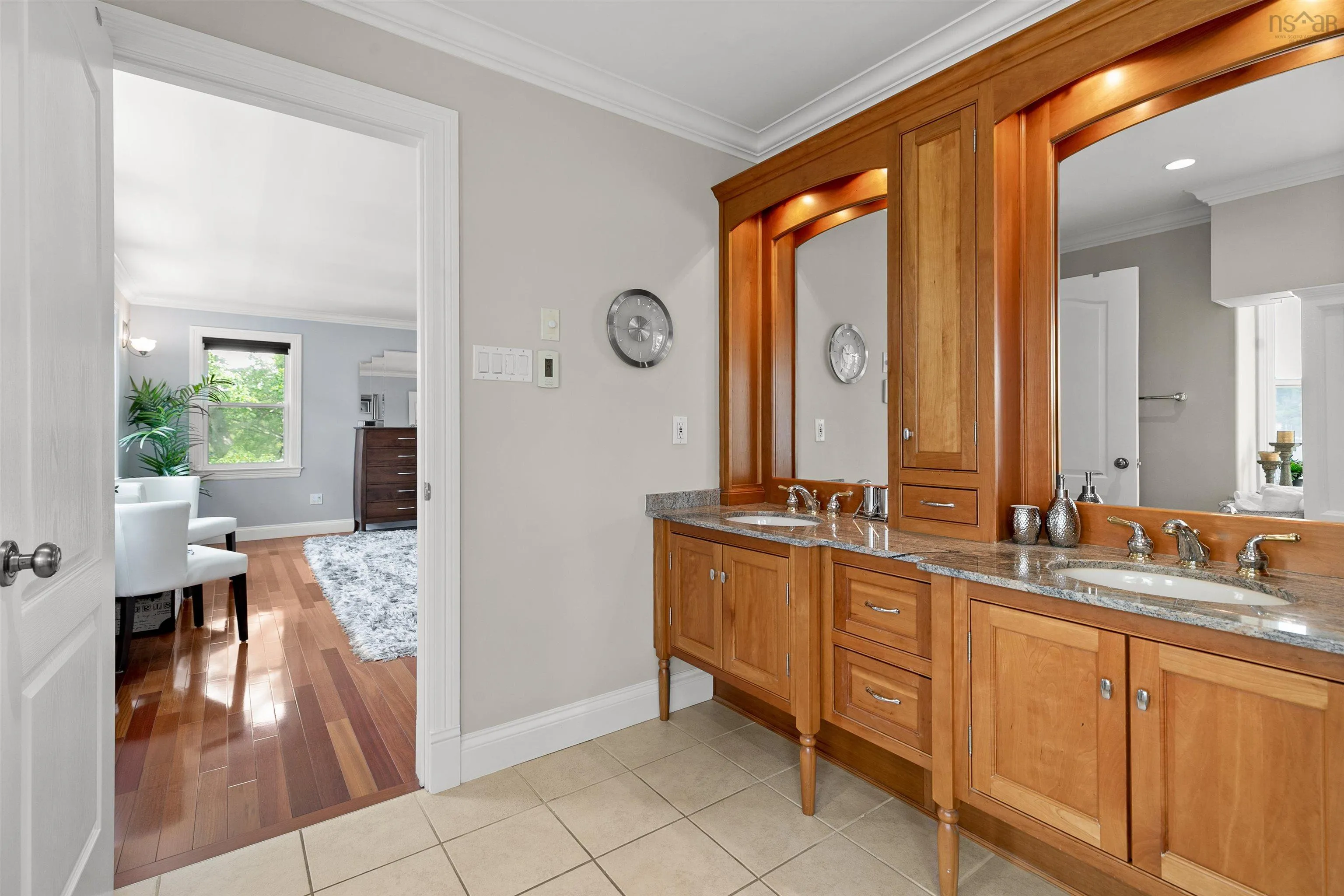 981 Shore Drive, Bedford Ns B4a 2e6, 4 Bedrooms Bedrooms, ,4 BathroomsBathrooms,Residential,For Sale,Shore,202417715