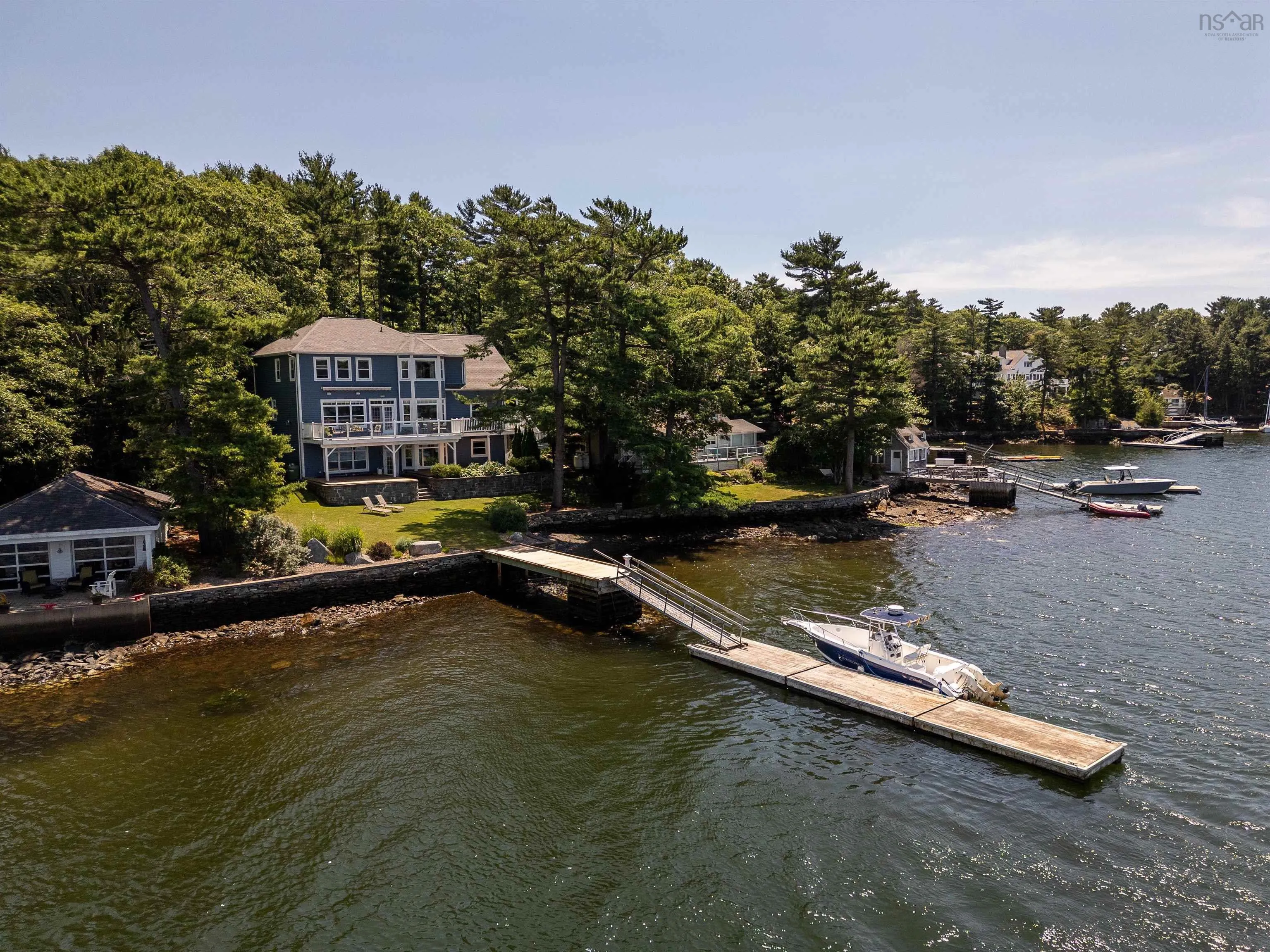 981 Shore Drive, Bedford Ns B4a 2e6, 4 Bedrooms Bedrooms, ,4 BathroomsBathrooms,Residential,For Sale,Shore,202417715