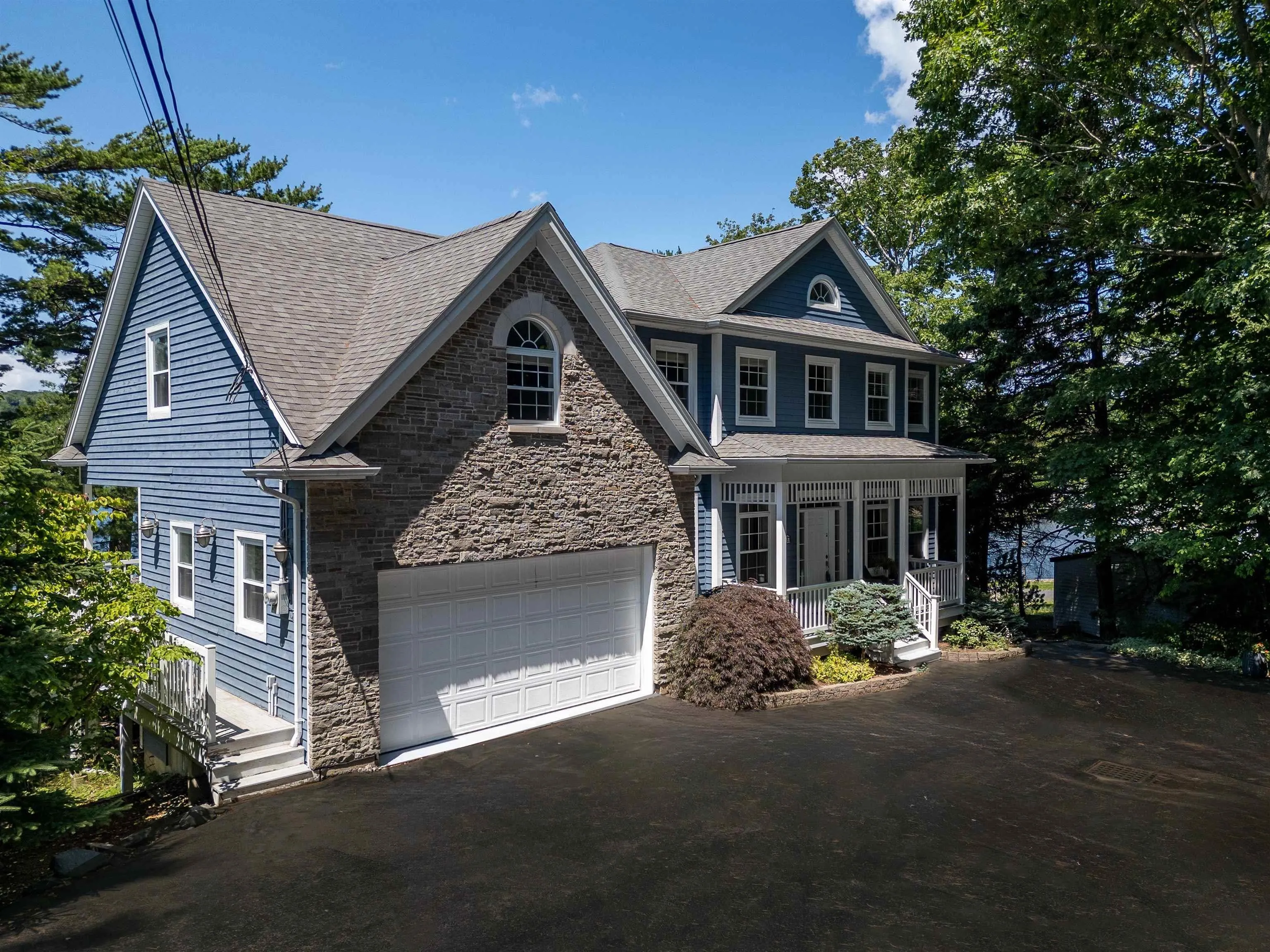 981 Shore Drive, Bedford Ns B4a 2e6, 4 Bedrooms Bedrooms, ,4 BathroomsBathrooms,Residential,For Sale,Shore,202417715