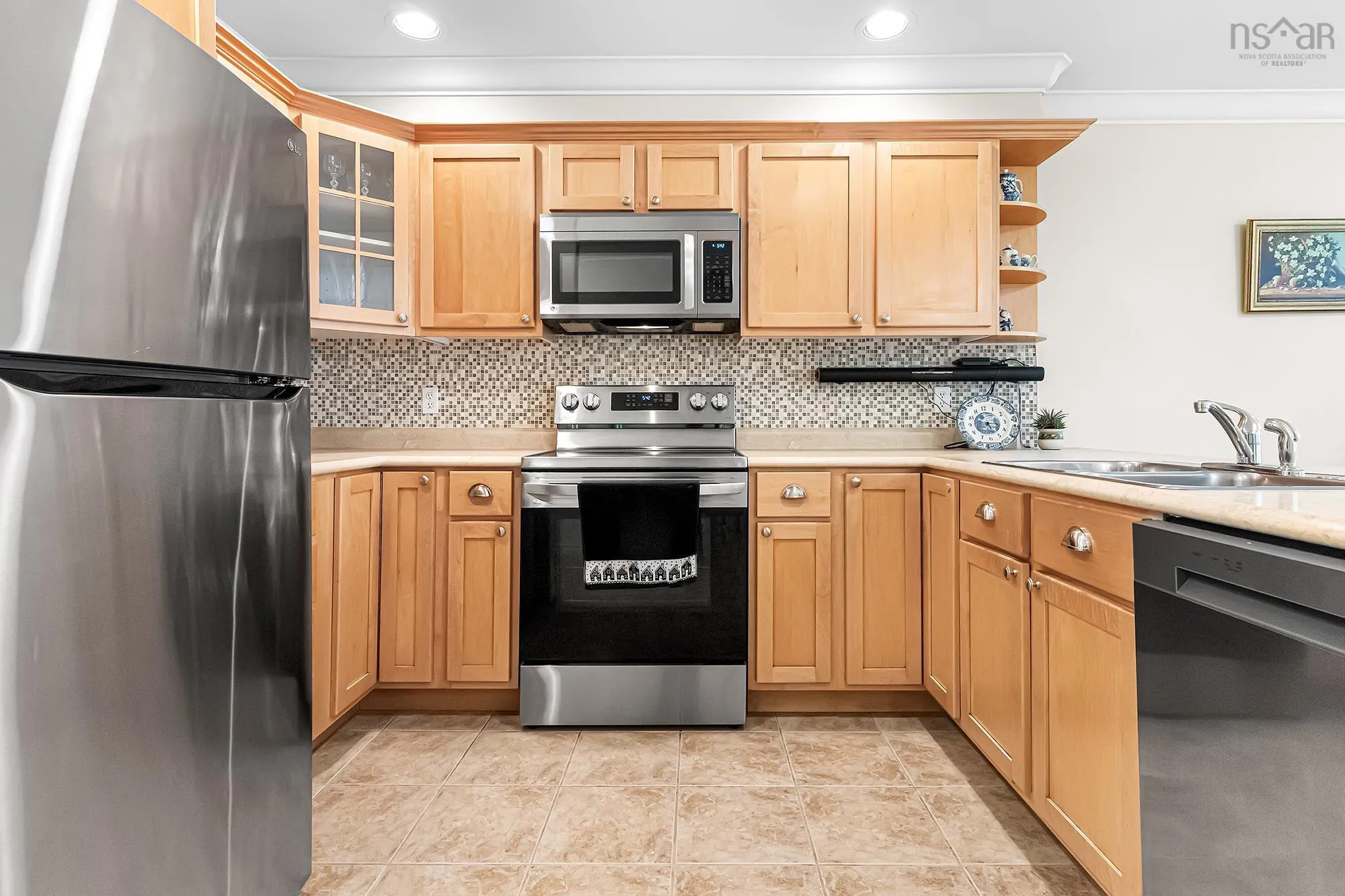 22 Brigadier Court, Halifax, NS B3M 4Y5, 3 Bedrooms Bedrooms, ,4 BathroomsBathrooms,Residential,For Sale,Brigadier,202517561