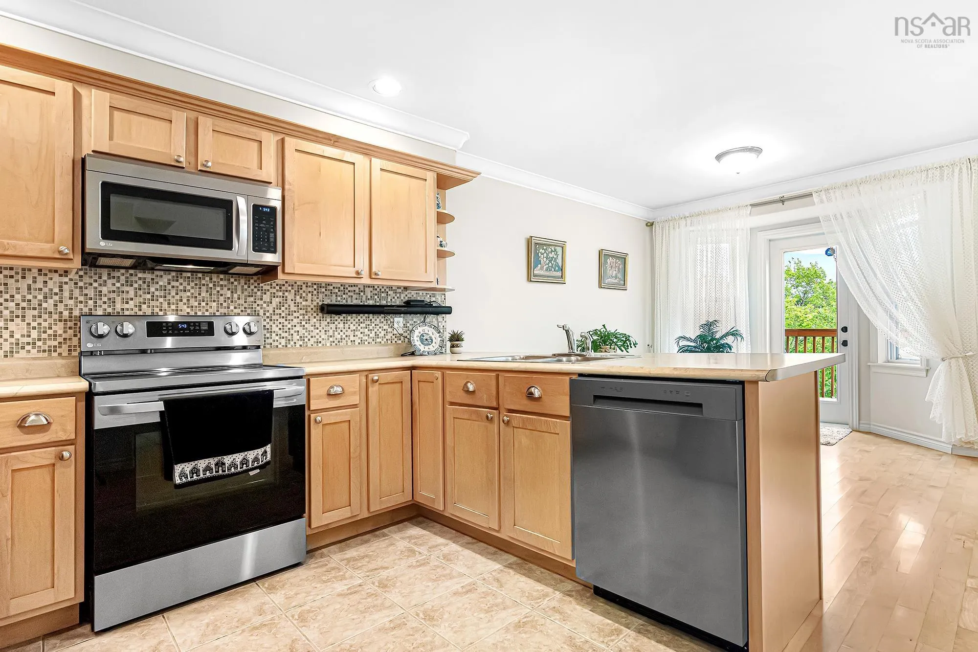 22 Brigadier Court, Halifax, NS B3M 4Y5, 3 Bedrooms Bedrooms, ,4 BathroomsBathrooms,Residential,For Sale,Brigadier,202517561