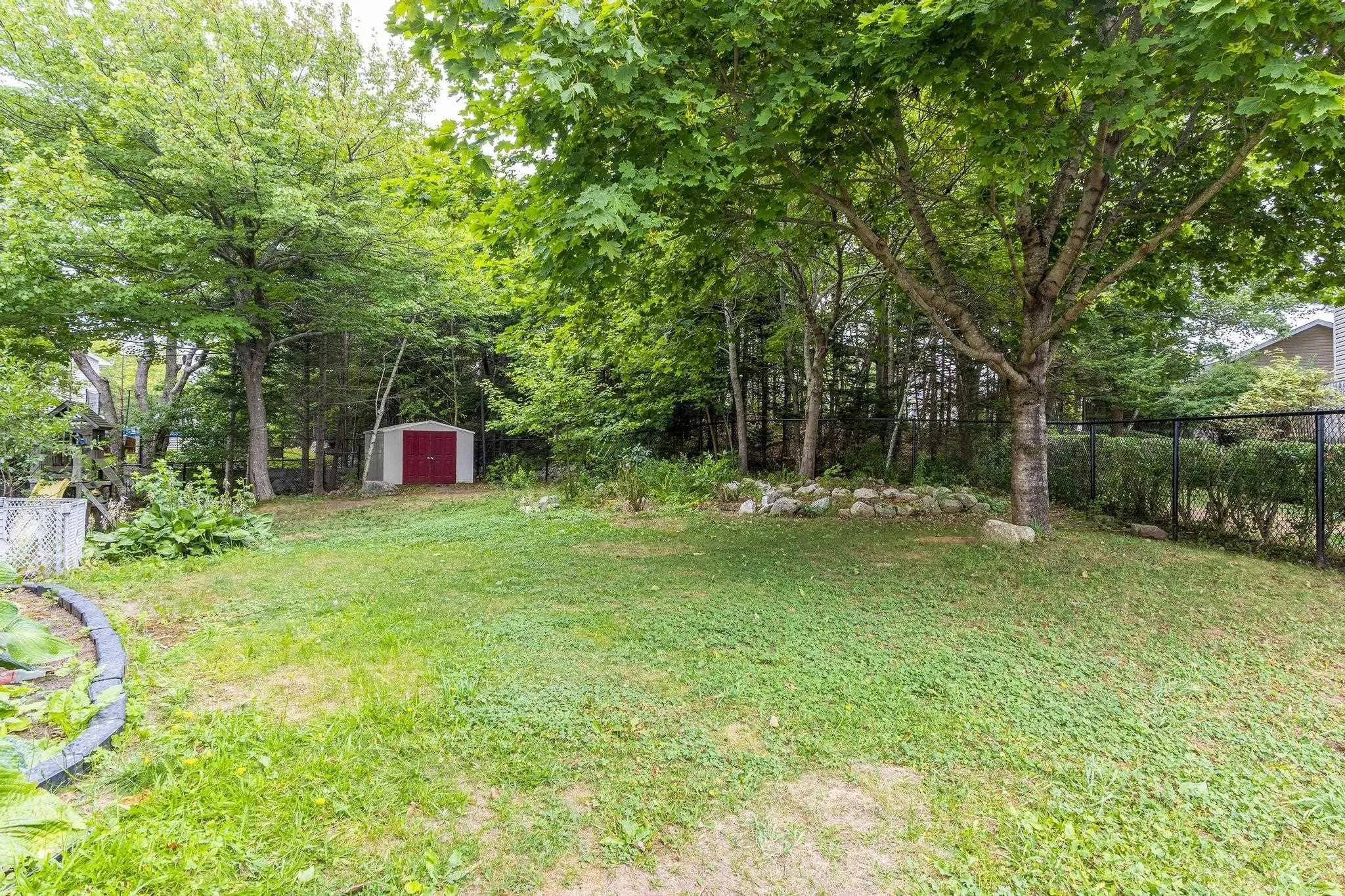 32 Oakvale Court, Timberlea, NS B3T 1K7, 4 Bedrooms Bedrooms, ,2 BathroomsBathrooms,Residential,For Sale,Oakvale,202521850