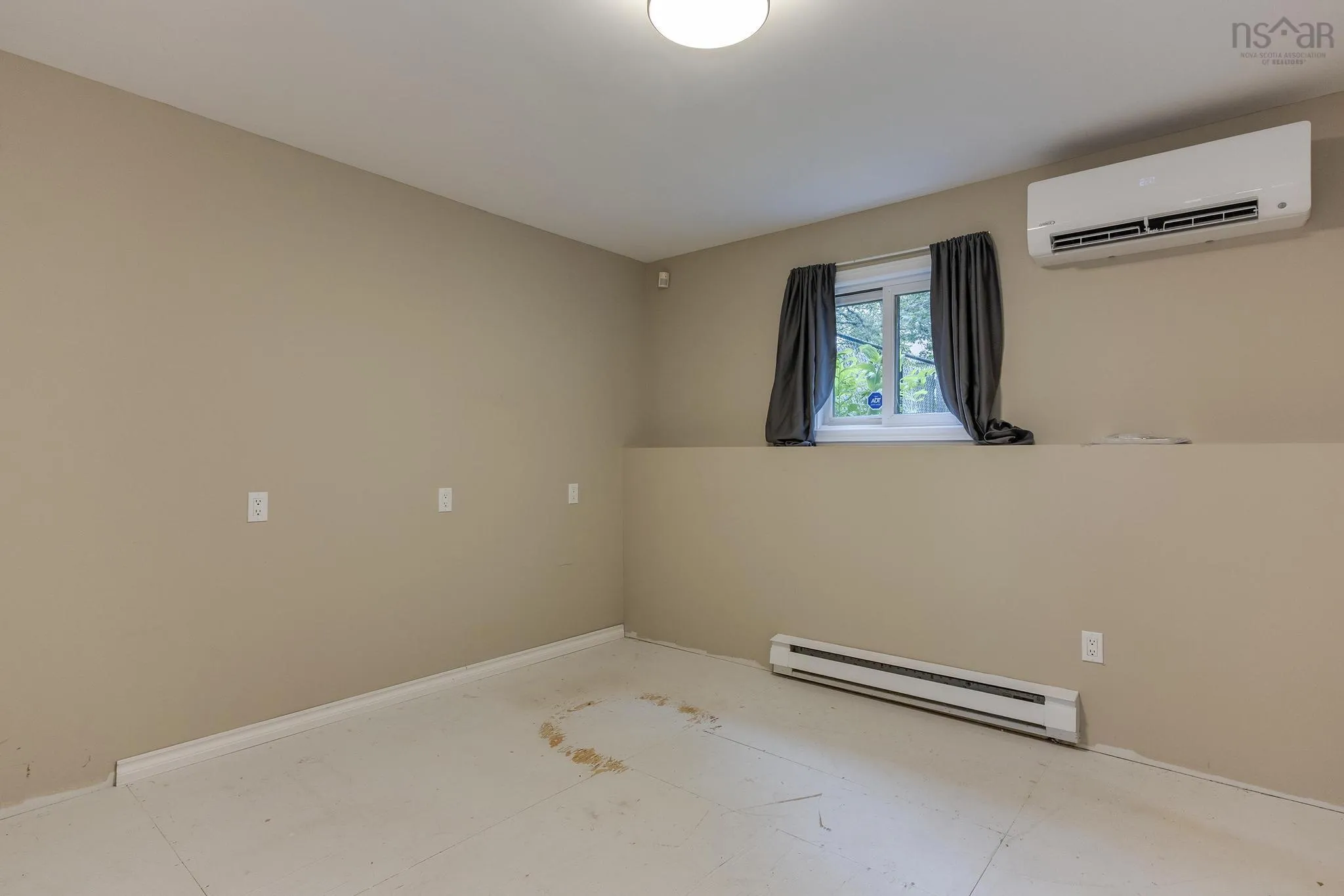 32 Oakvale Court, Timberlea, NS B3T 1K7, 4 Bedrooms Bedrooms, ,2 BathroomsBathrooms,Residential,For Sale,Oakvale,202521850