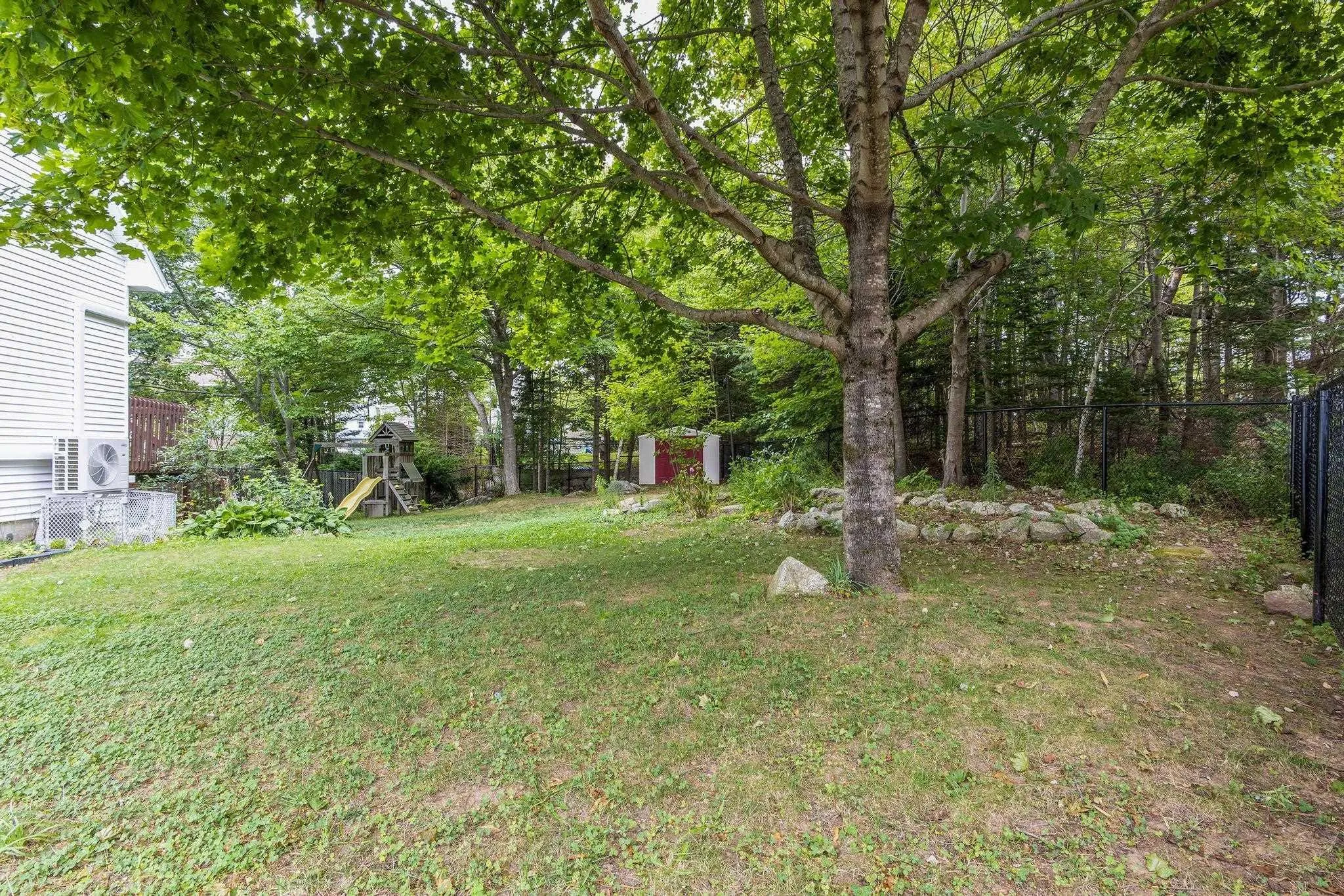 32 Oakvale Court, Timberlea, NS B3T 1K7, 4 Bedrooms Bedrooms, ,2 BathroomsBathrooms,Residential,For Sale,Oakvale,202521850