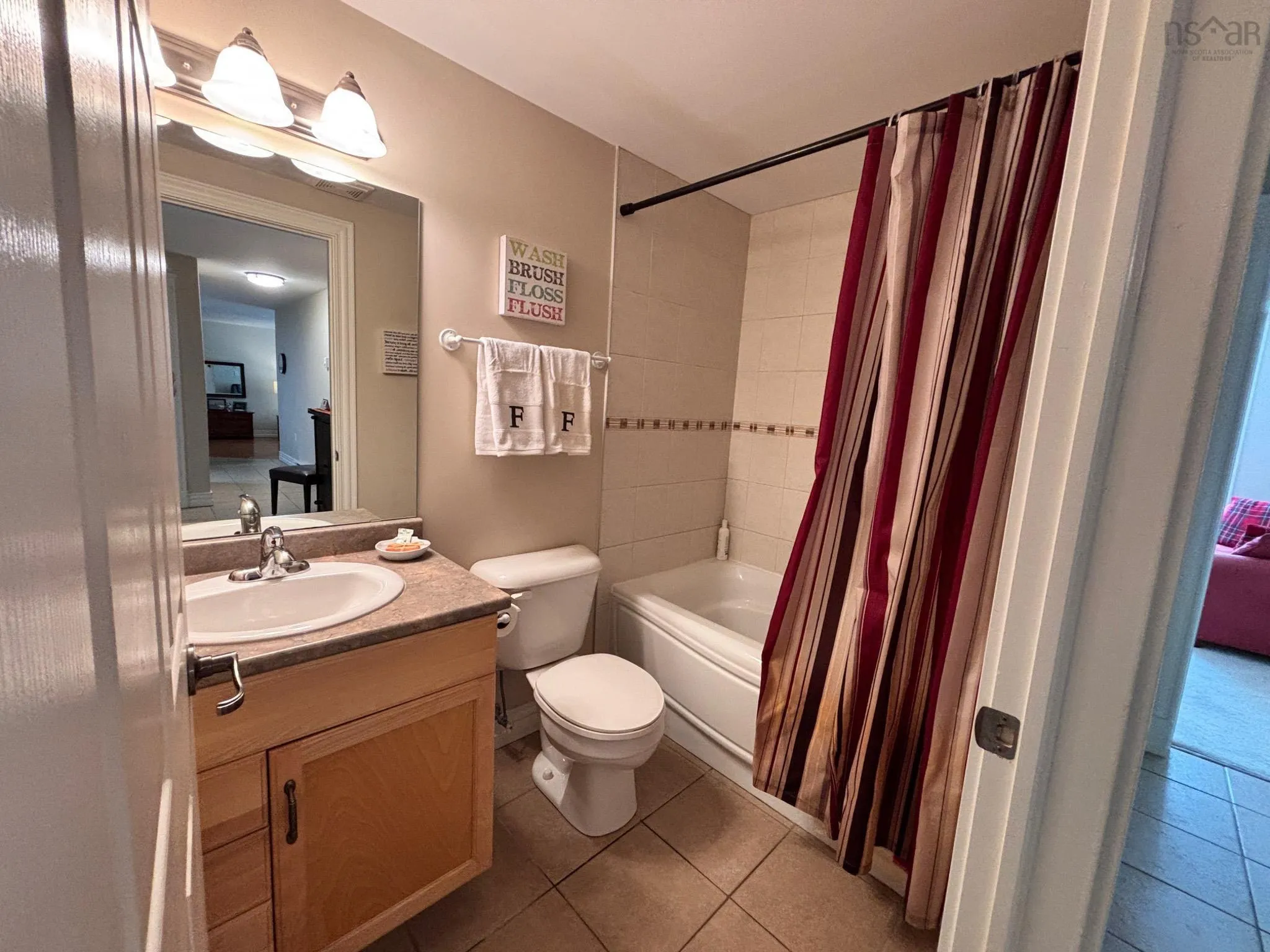 476 Main Street Suite 105, Mahone Bay, NS B0J 2E0, 2 Bedrooms Bedrooms, ,2 BathroomsBathrooms,Residential,For Sale,Main,202518981