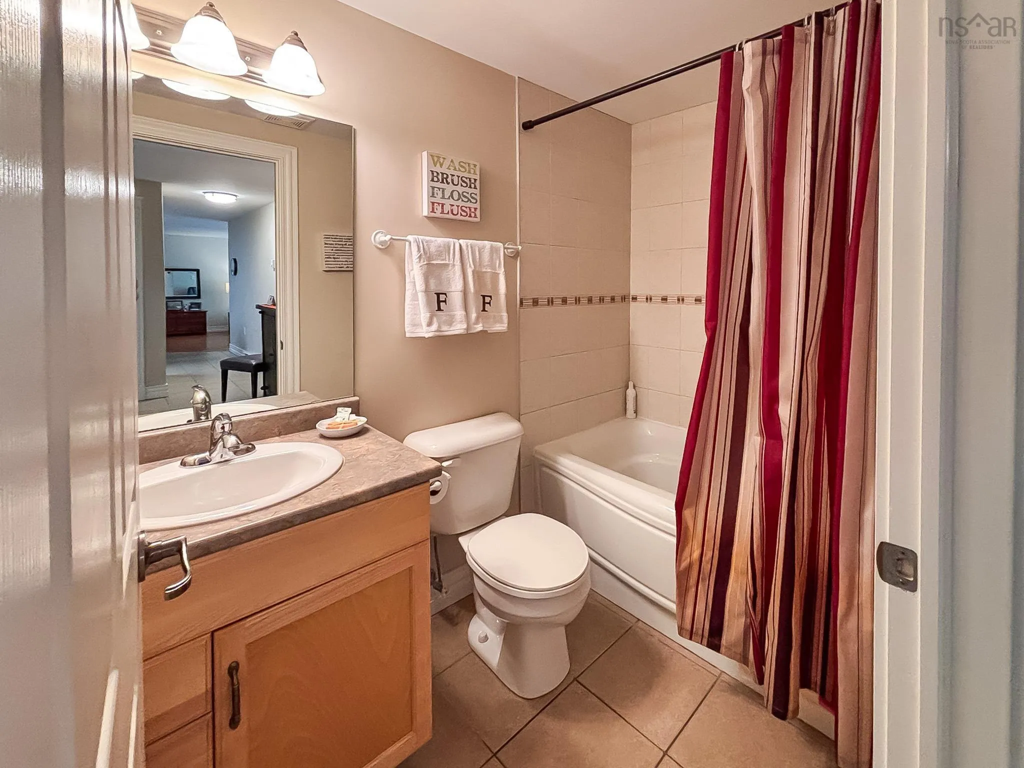 476 Main Street Suite 105, Mahone Bay, NS B0J 2E0, 2 Bedrooms Bedrooms, ,2 BathroomsBathrooms,Residential,For Sale,Main,202518981