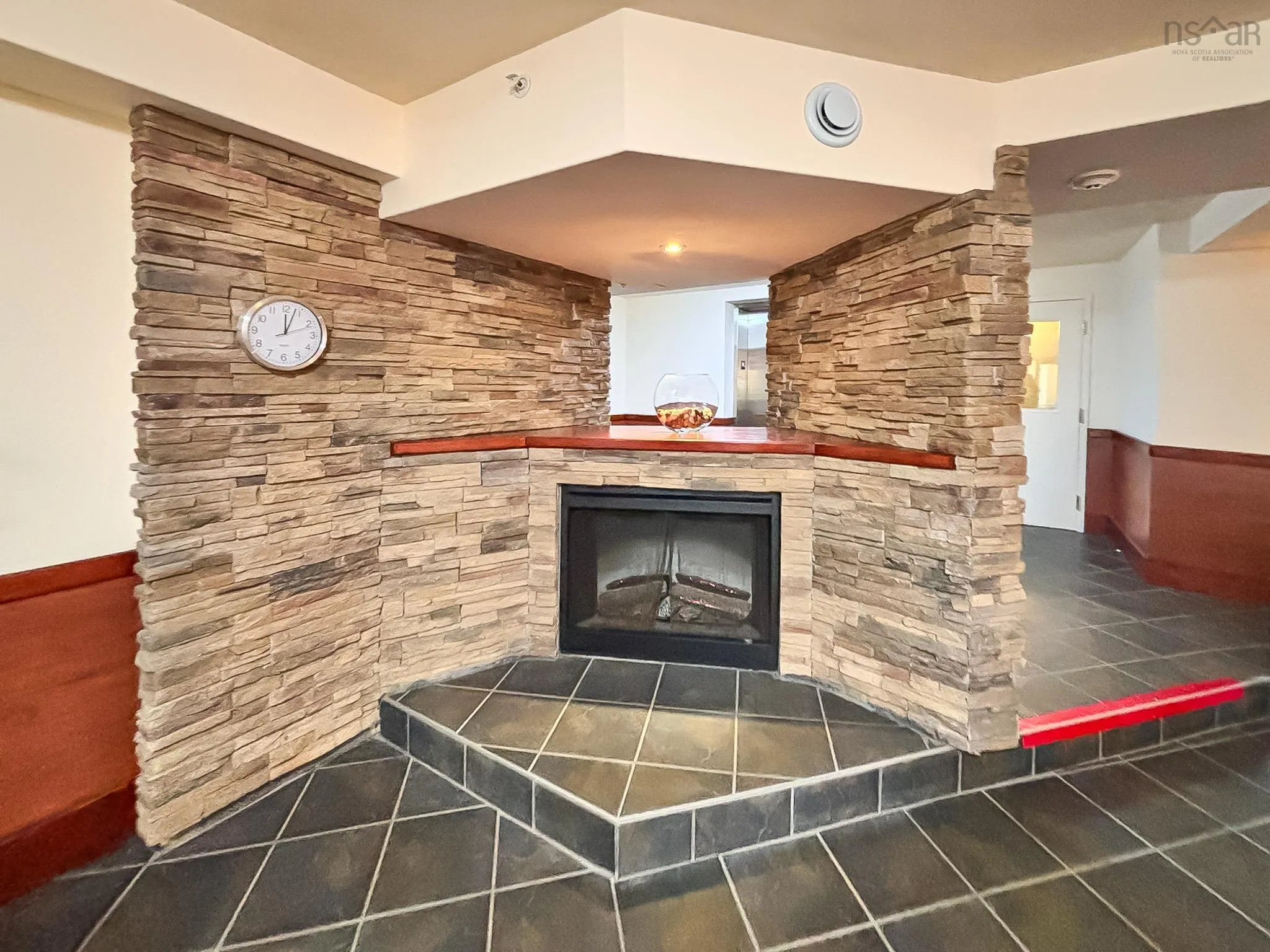 476 Main Street Suite 105, Mahone Bay, NS B0J 2E0, 2 Bedrooms Bedrooms, ,2 BathroomsBathrooms,Residential,For Sale,Main,202518981